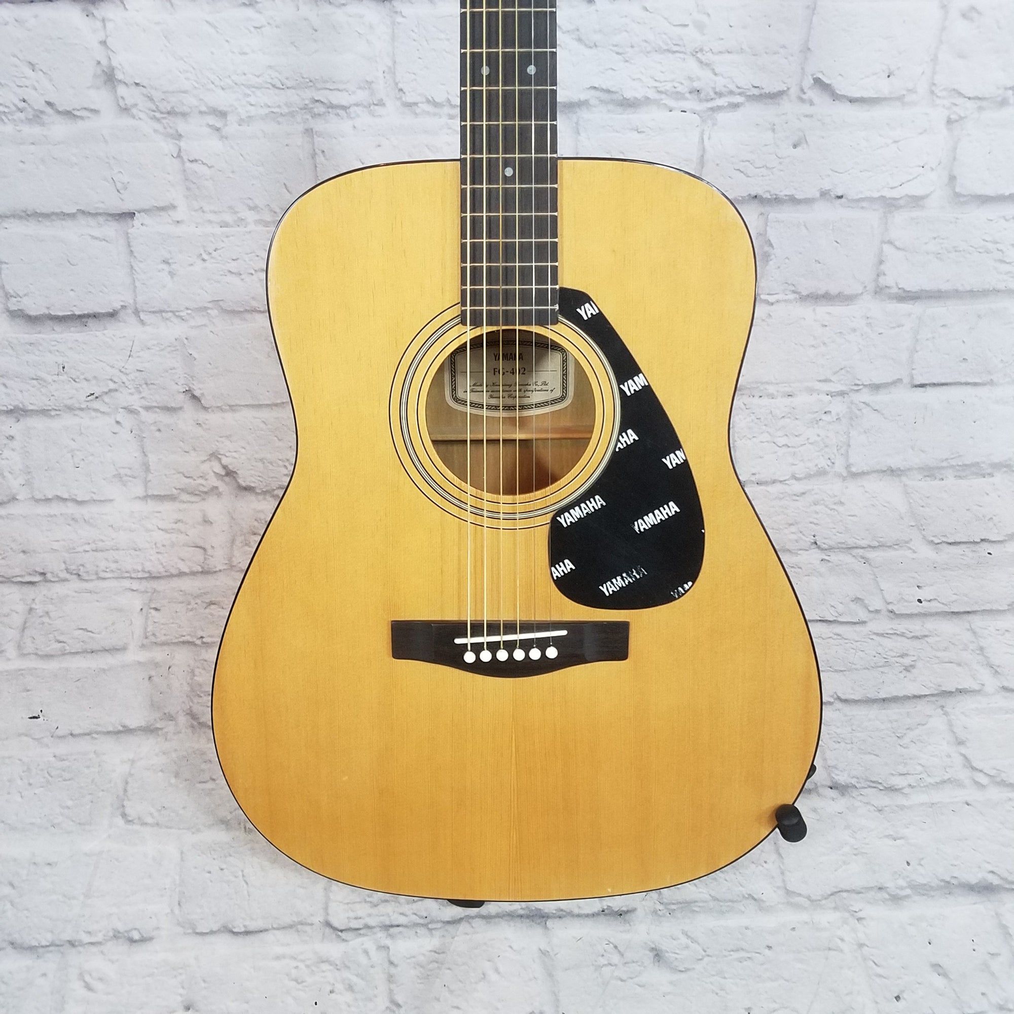 Yamaha FG-402 Acoustic Guitar - Evolution Music