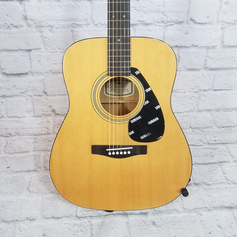 Yamaha FG-402 Acoustic Guitar