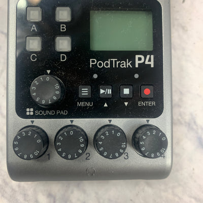 Zoom PodTrack P4 Podcasting Interface