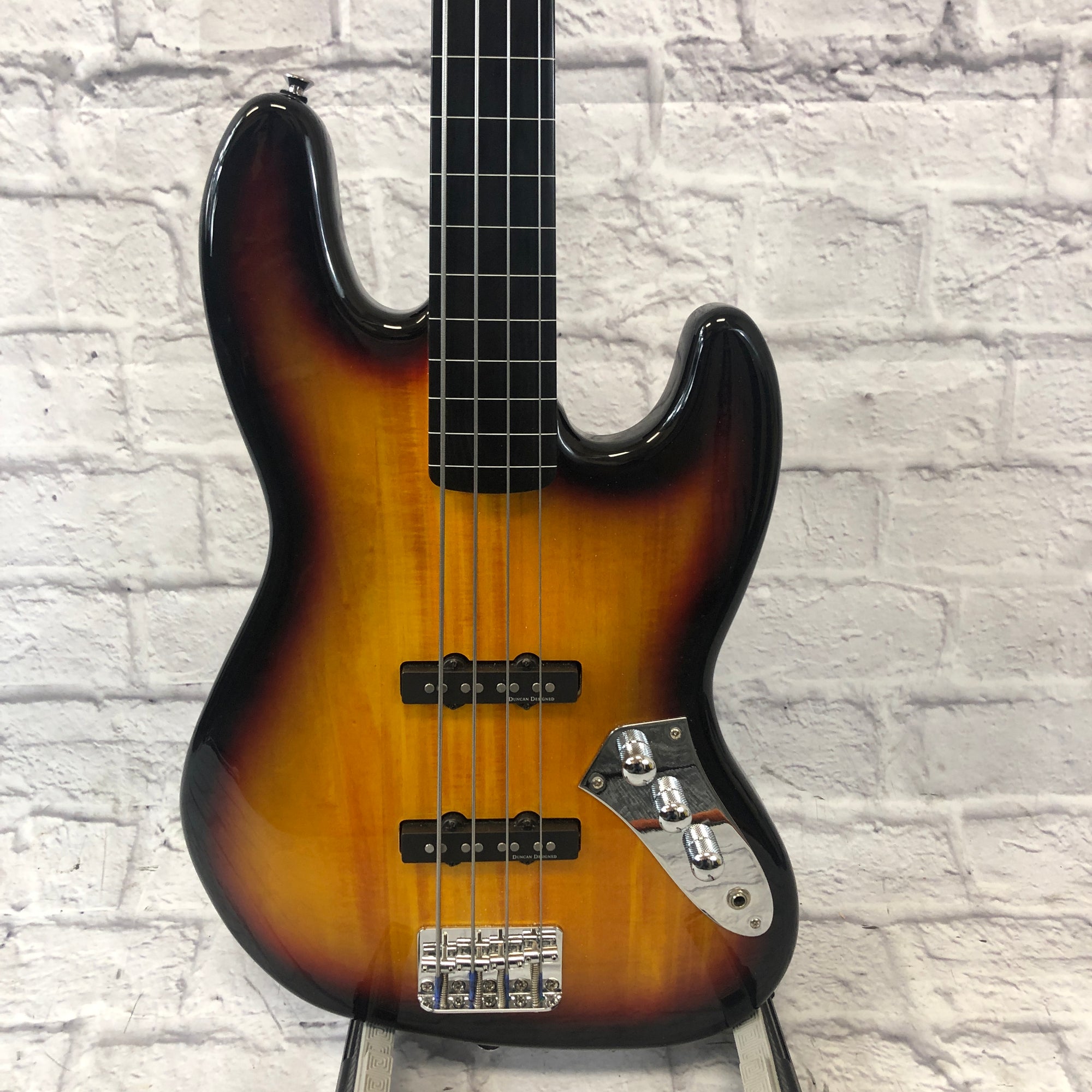 Squier Fretless Jazz Bass Vintage Modified - Evolution Music