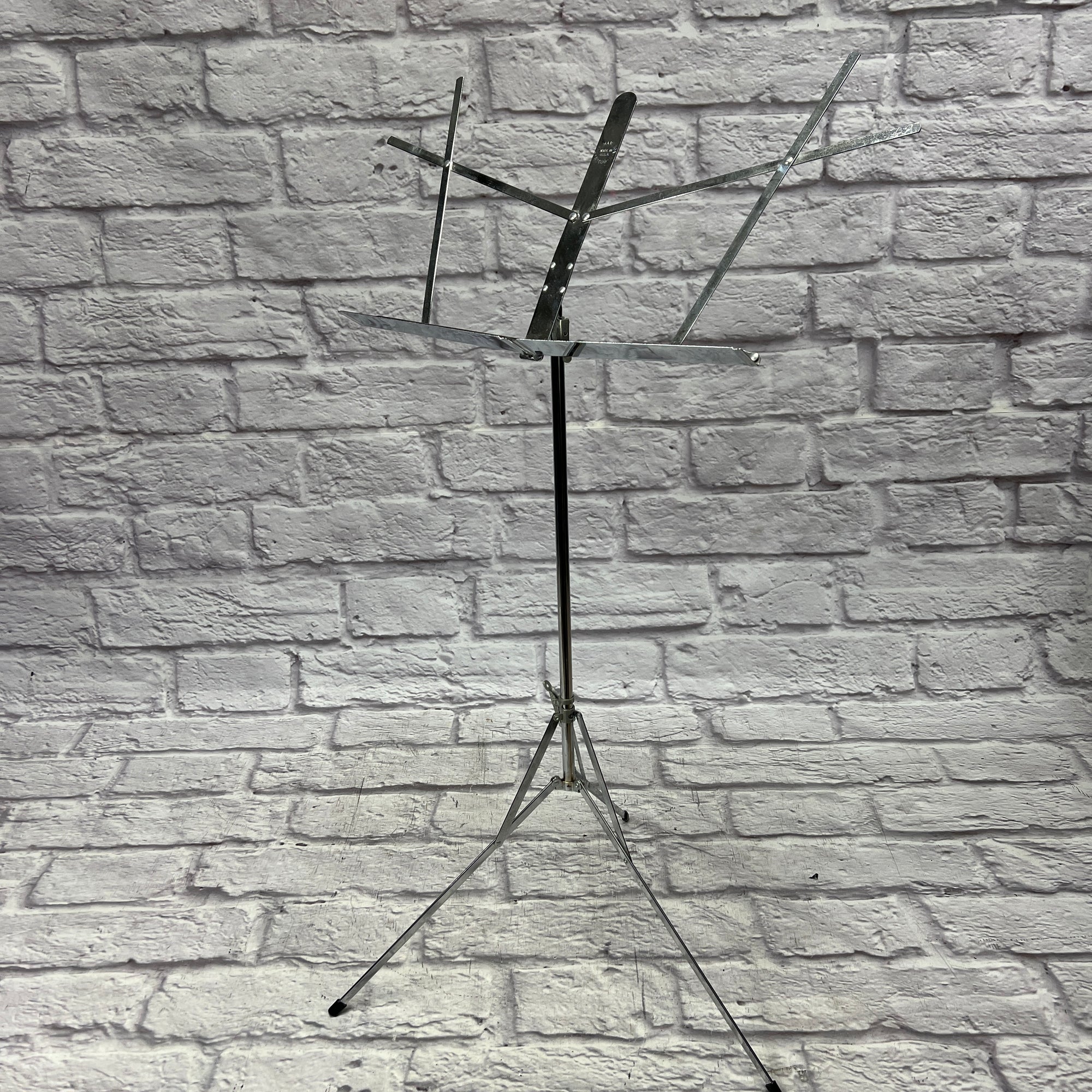 The Hamilton Music Stand Evolution Music