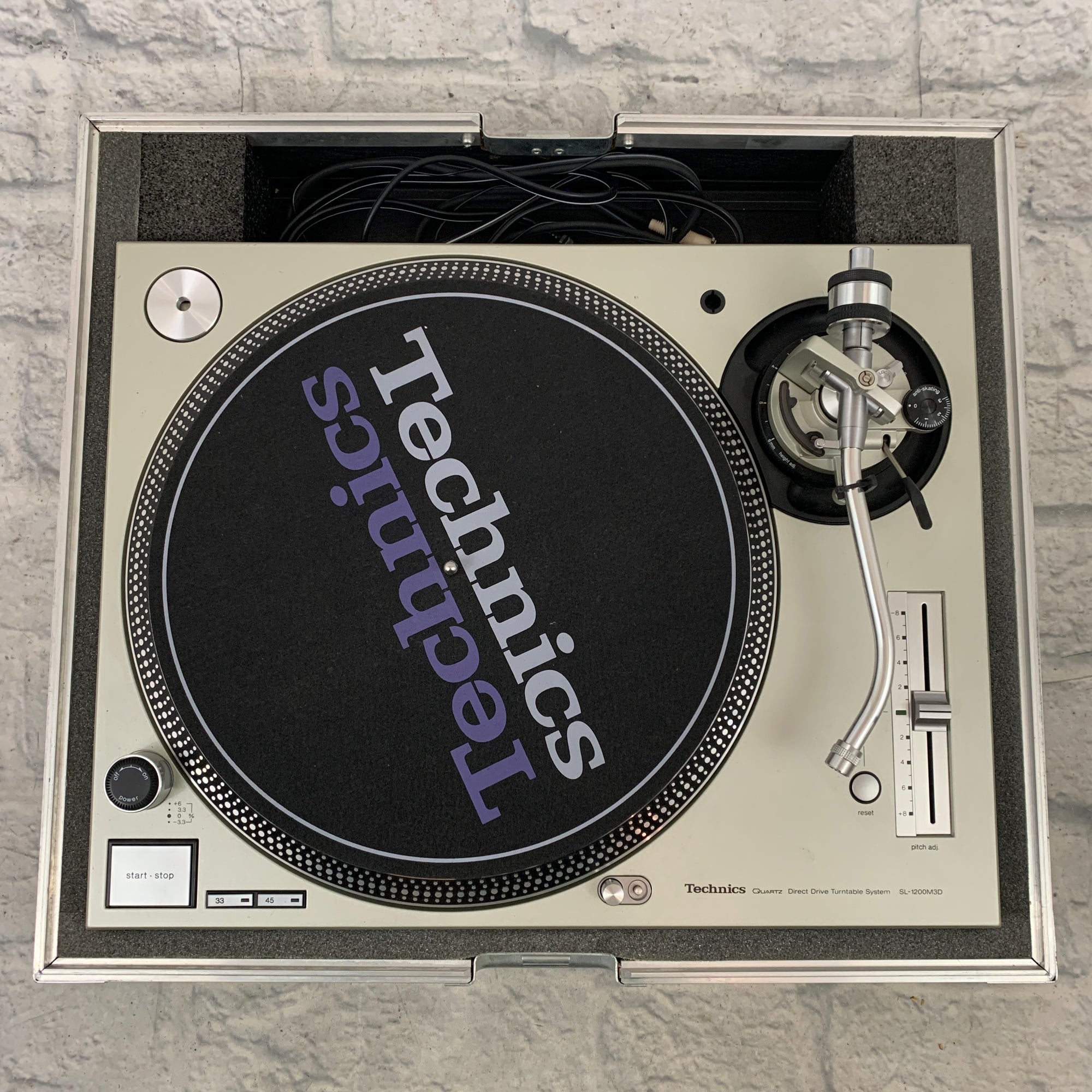 Technics SL-1200M3D Quartz Locking Direct Drive DJ Turntable