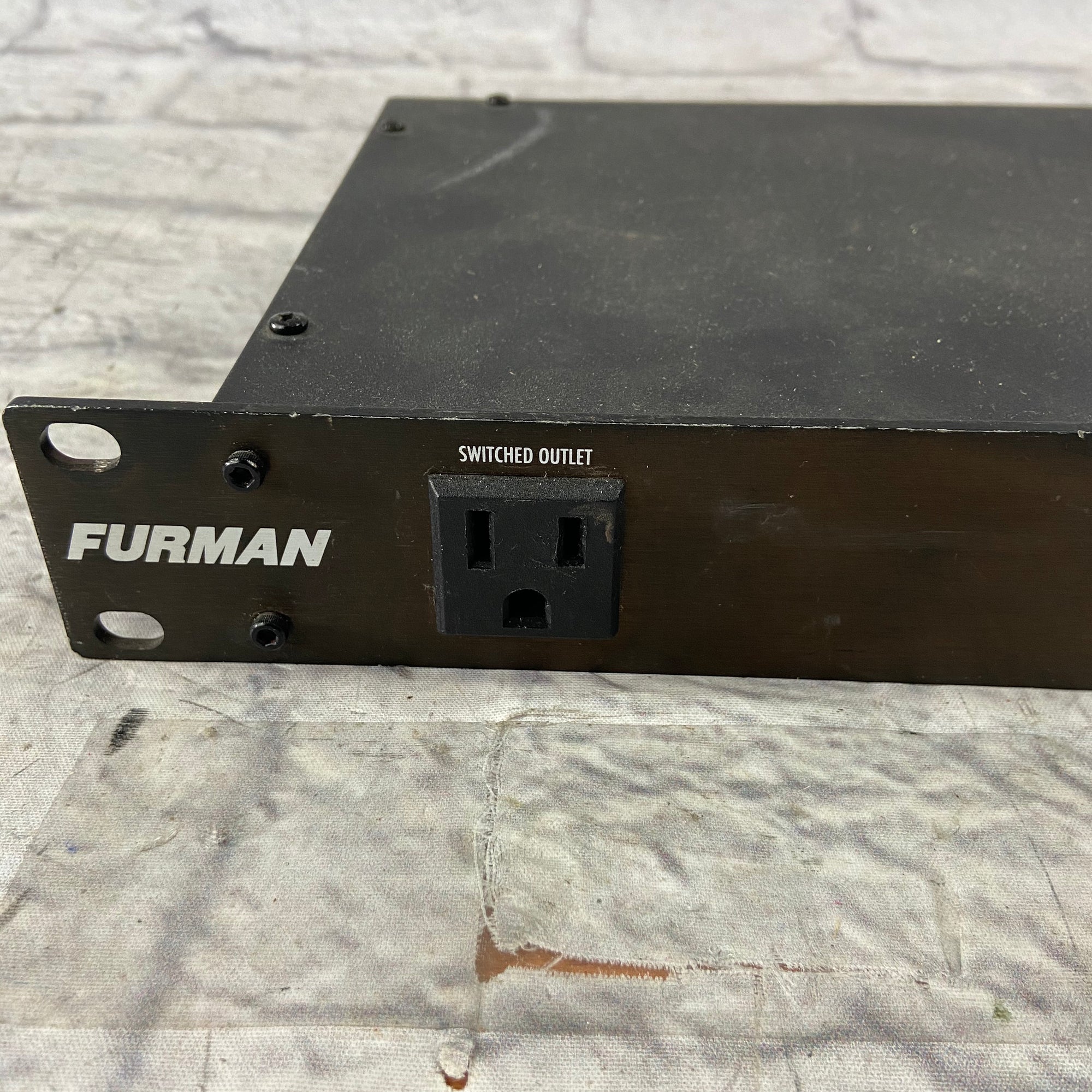 Furman M-8X Power Conditioner