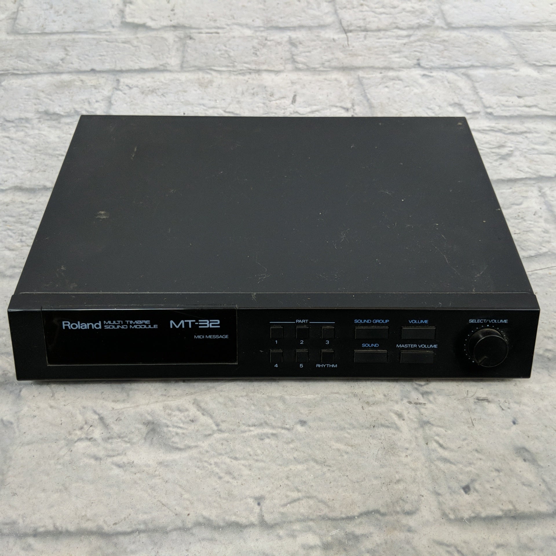 Vintage 1980s Roland MT-32 Multi Timbre Sound Module
