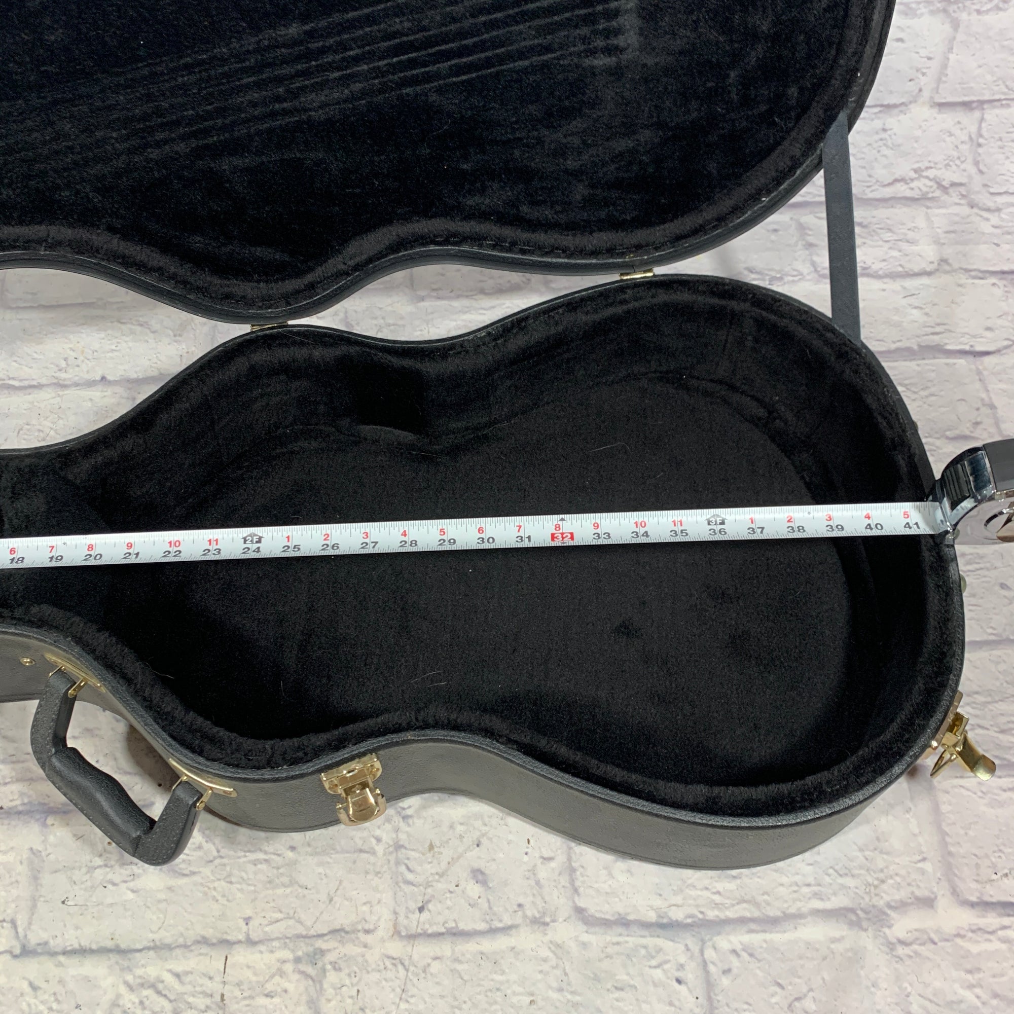 Unknown Acoustic Guitar Hard Case