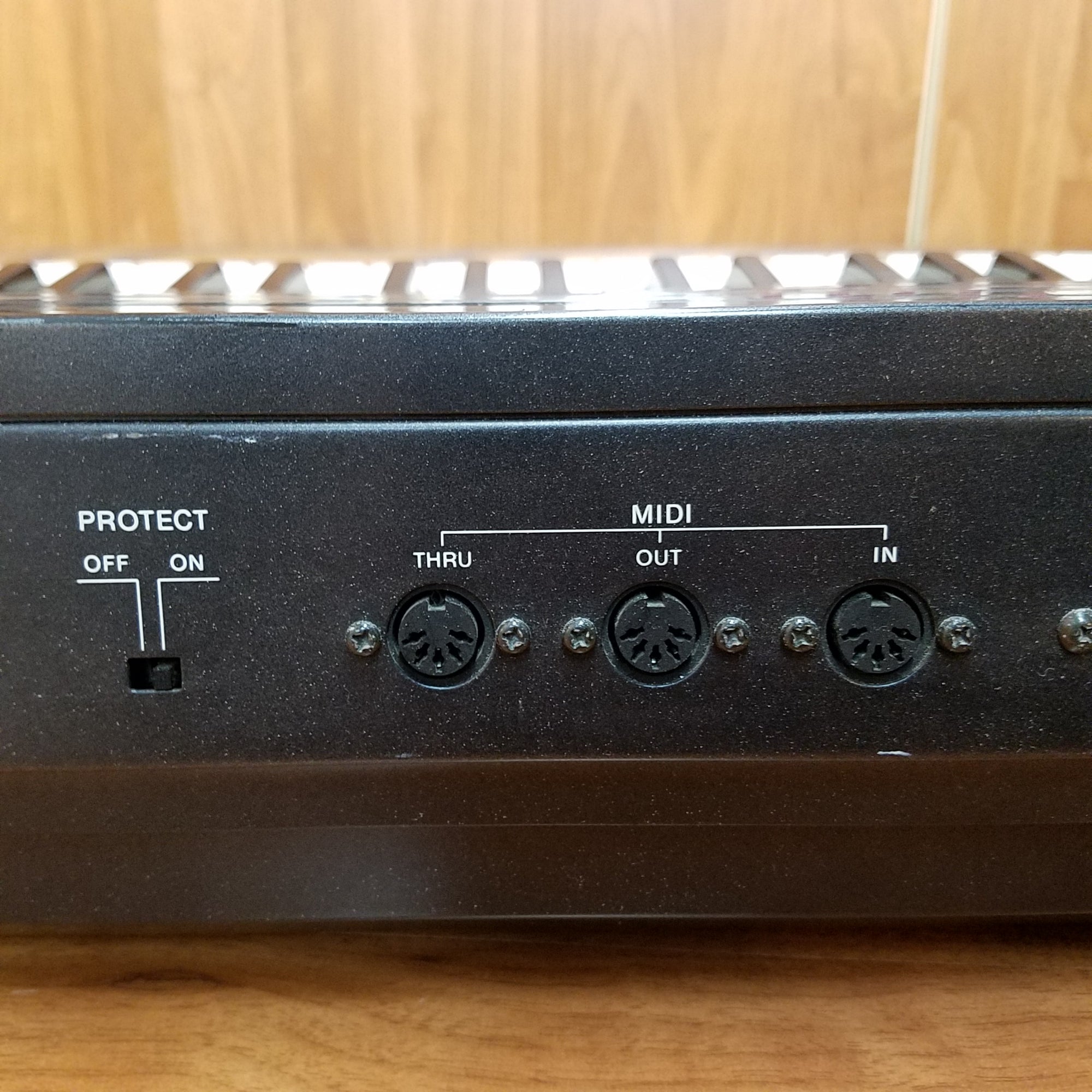 Casio Cz3000 Synth Scratchy Pots