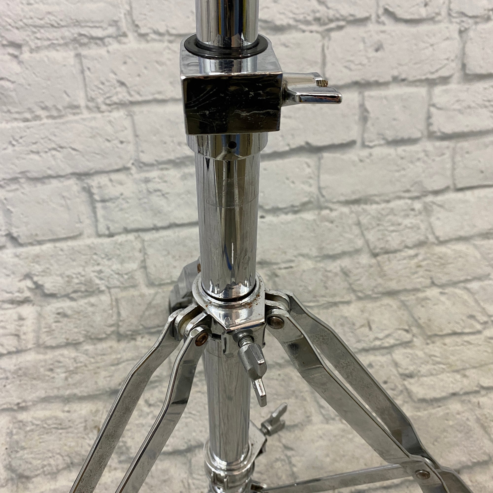 DW Heavy Duty Double Braced Double Tom Stand Drum Stand