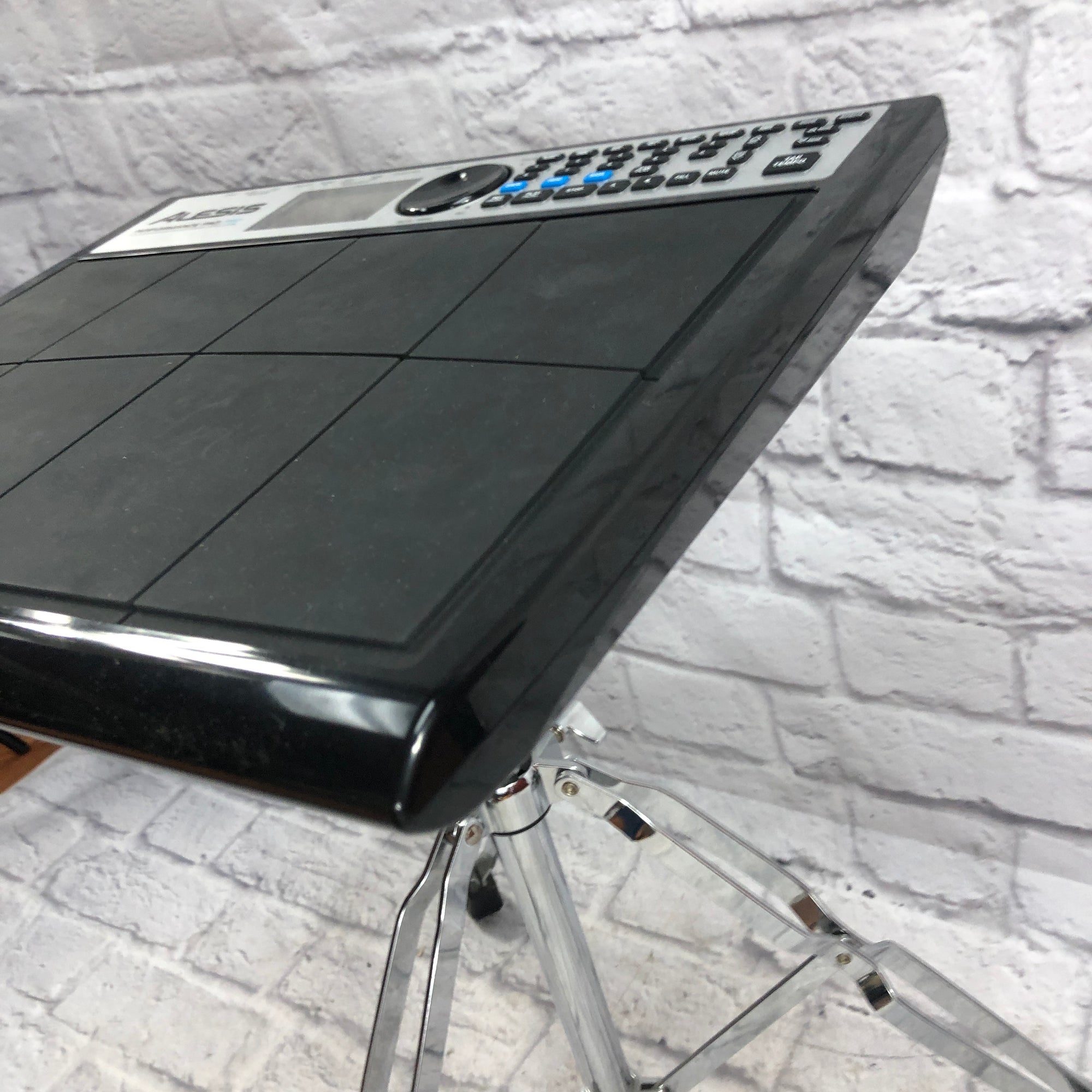 Alesis Sample Pad Pro with Stand and Power Supply