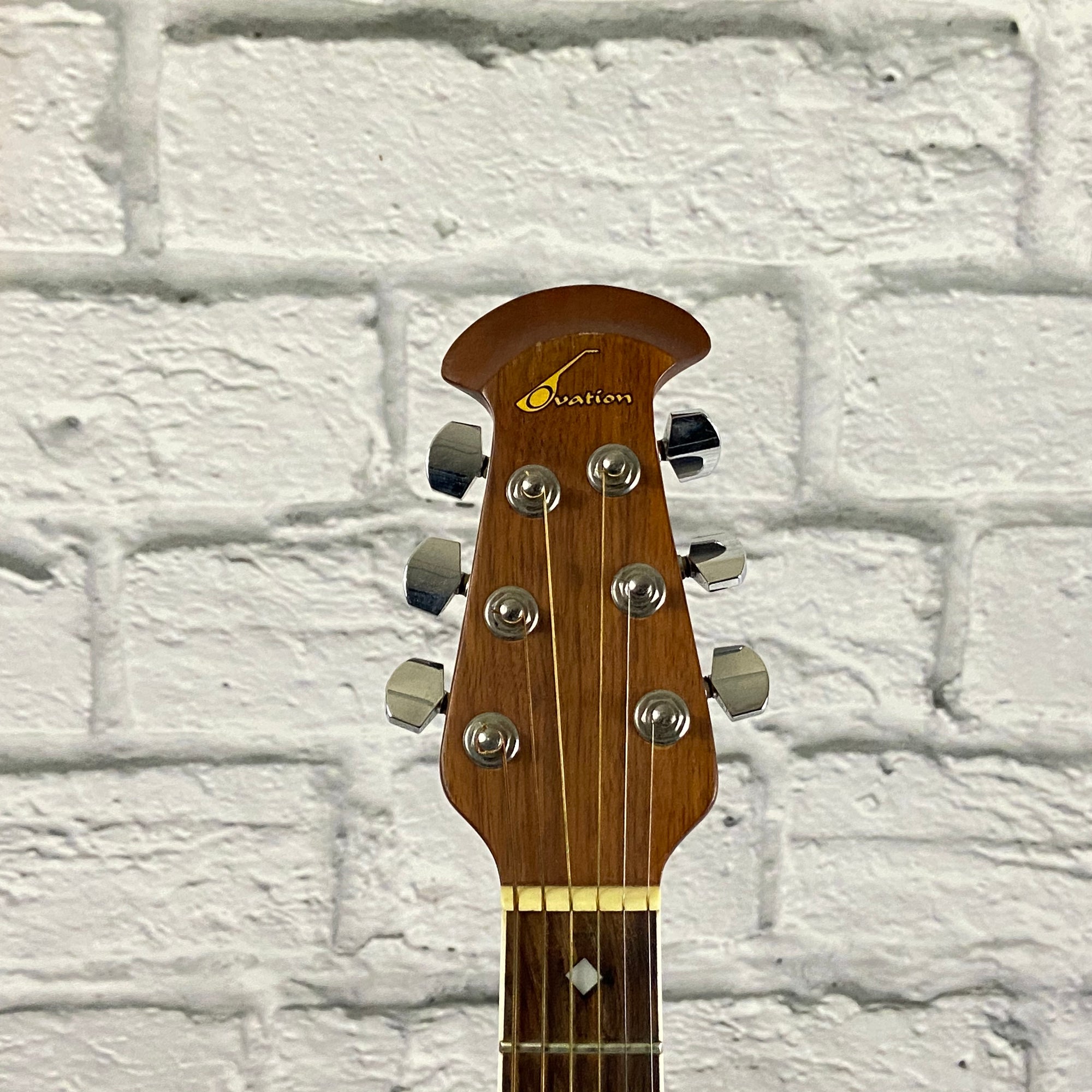 Celebrity by Ovation CC57 中古｜ギター買取の東京新宿