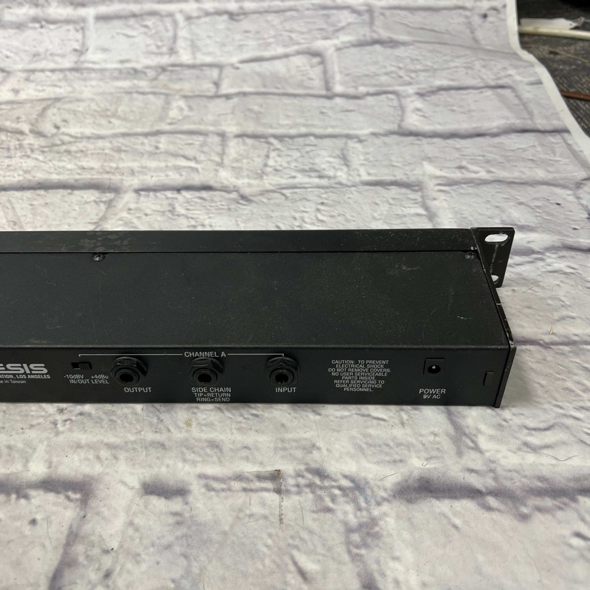 Alesis 3630 Compressor NO POWER SUPPLY INCLUDED
