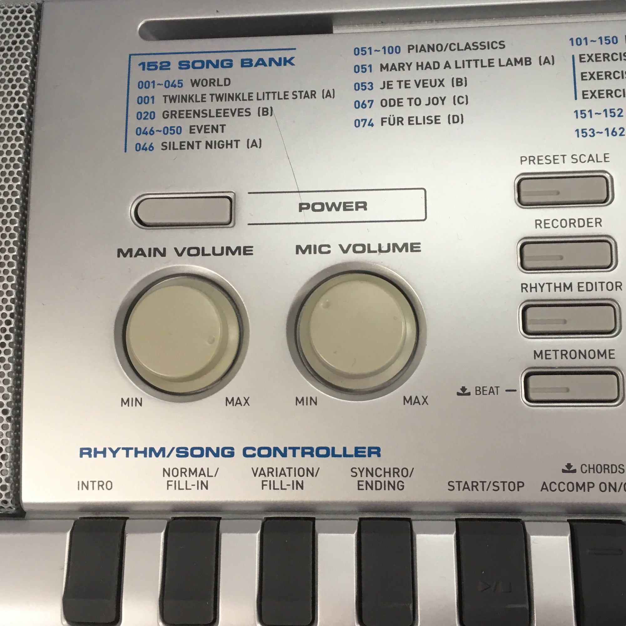 Casio WK210 76-Key Digital Keyboard w/ power supply