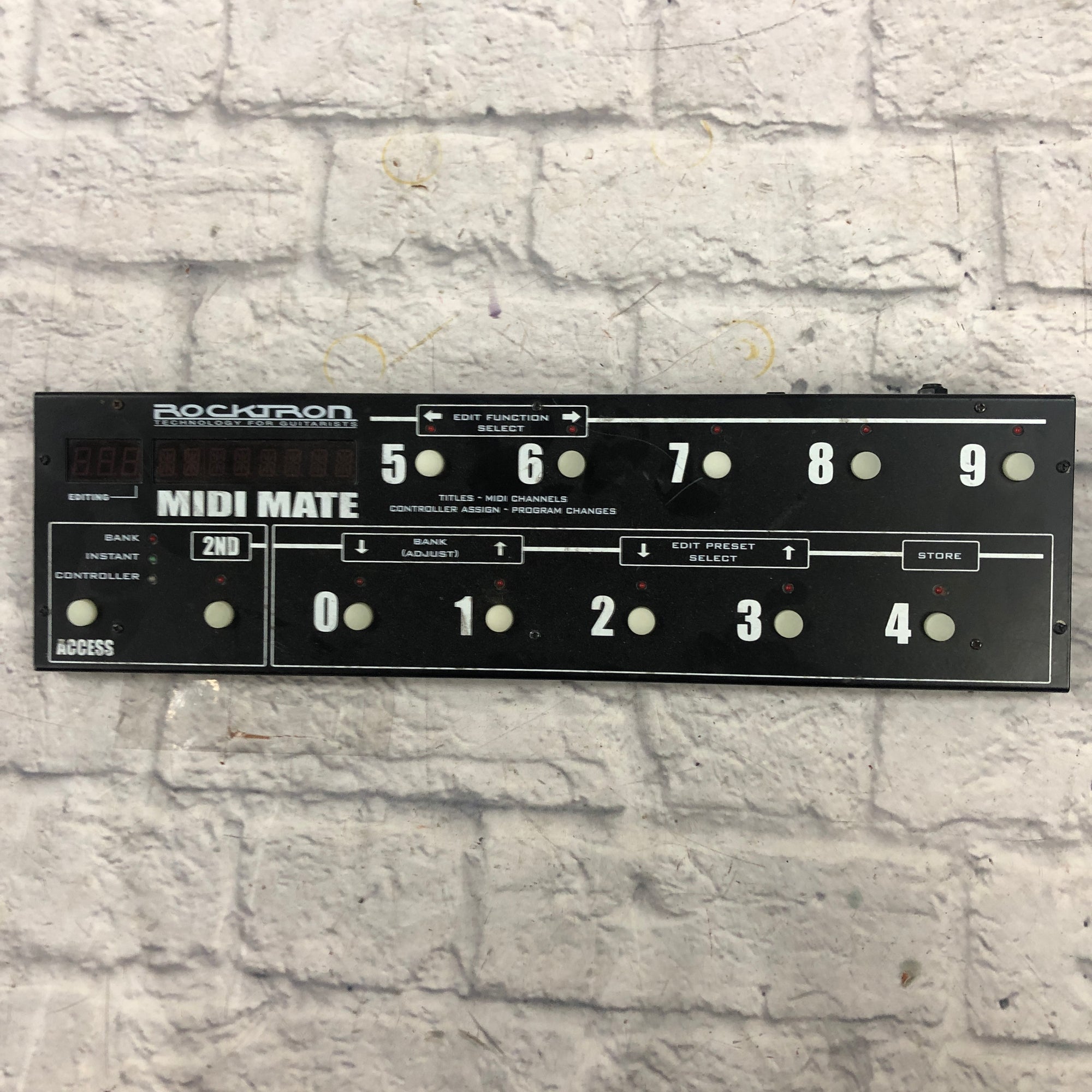 最大15%OFFクーポン Rocktron Music Evolution - Switch Controller Foot Mate MIDI ギター