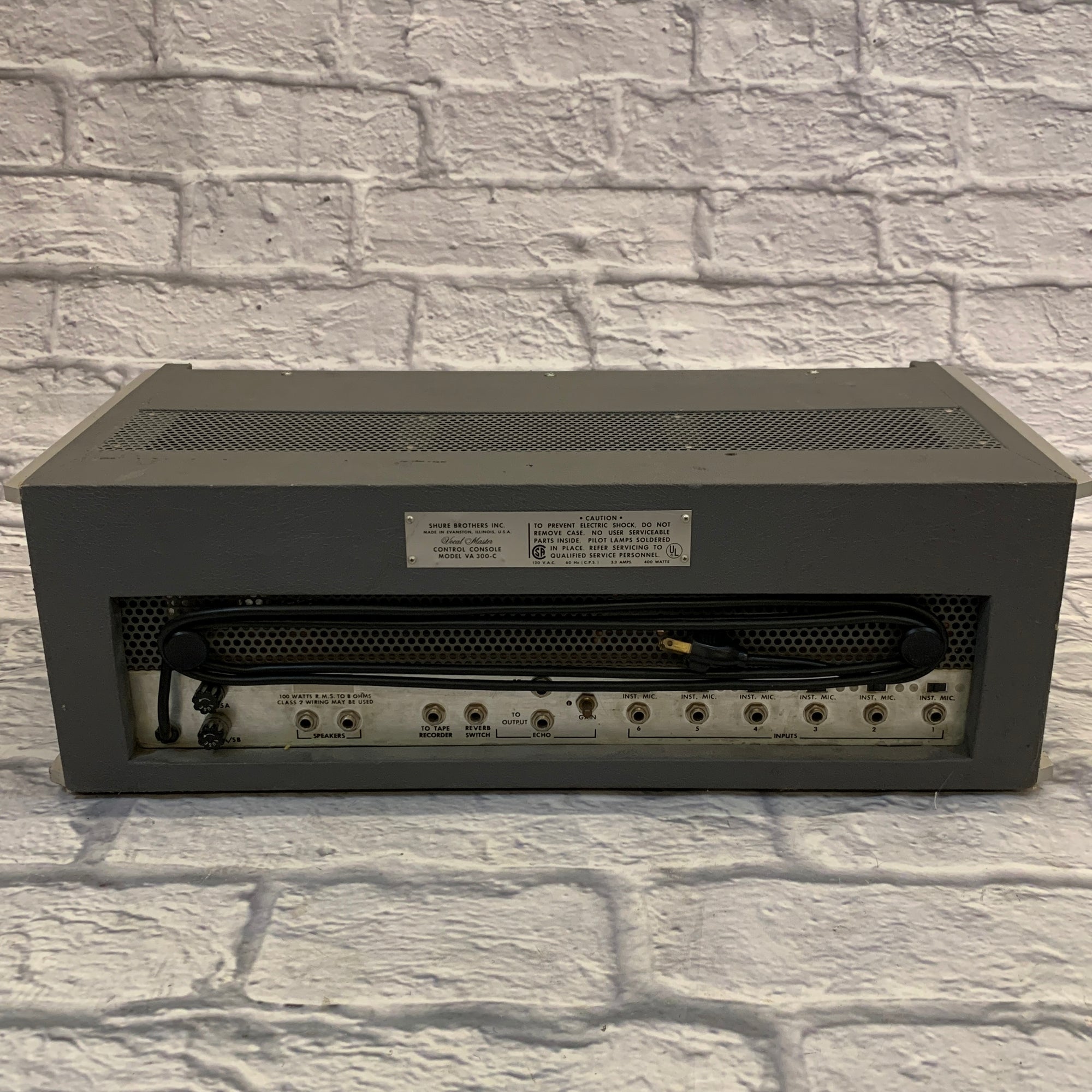 Shure Vocal Master VA 300-C Powered Mixer