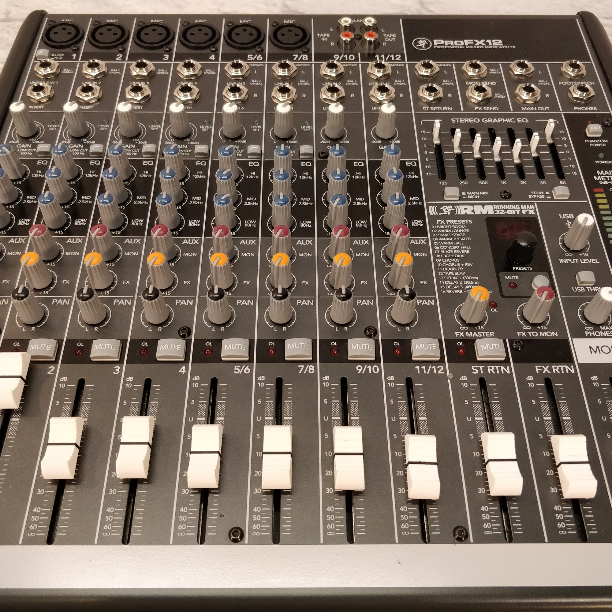Mackie ProFX12 Professional Mic/Line Mixer with FX w Case