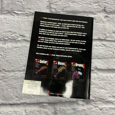 Hal Leonard FastTrack Music Instruction Keyboard 1 Book