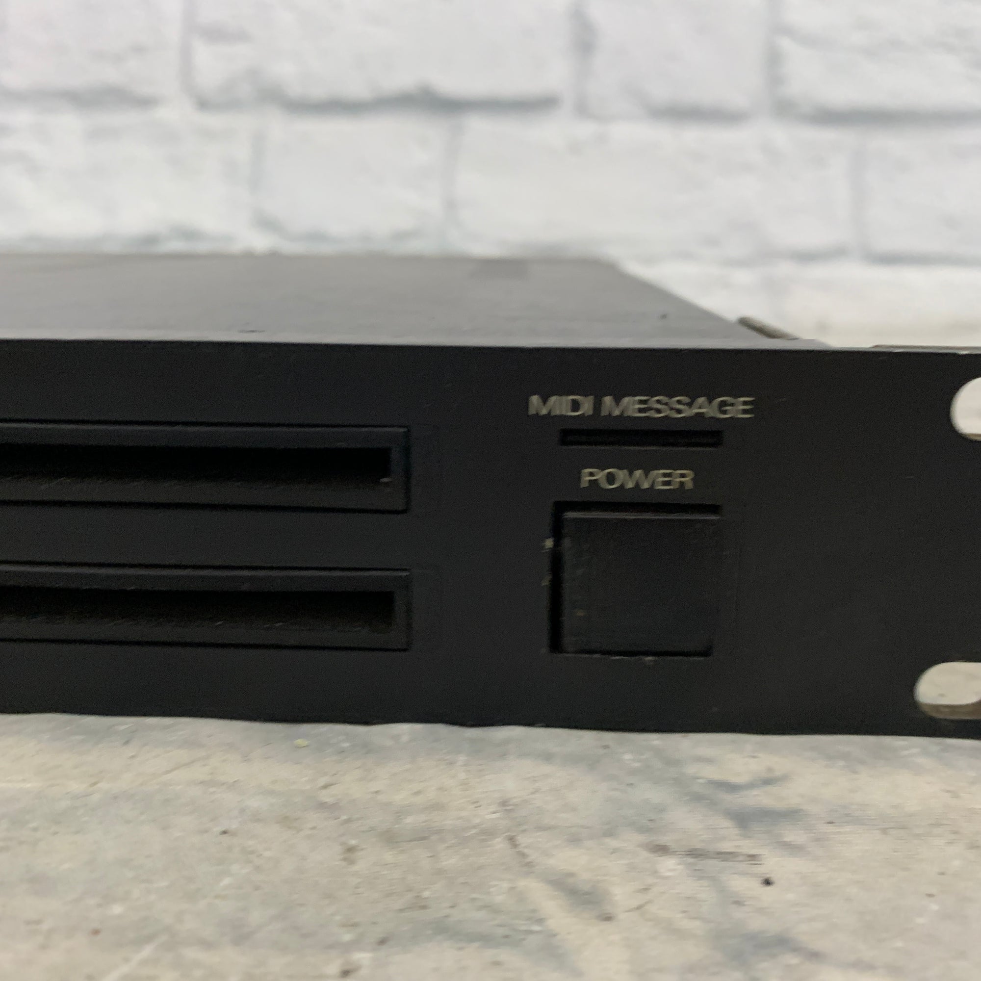 Roland U-110 P CM Rackmount Synth Sound Module