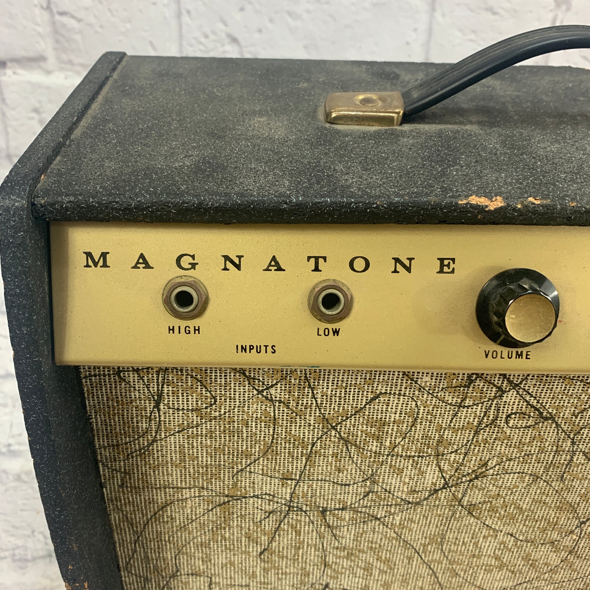 Magnatone Model 401 Tube Guitar Amplifier