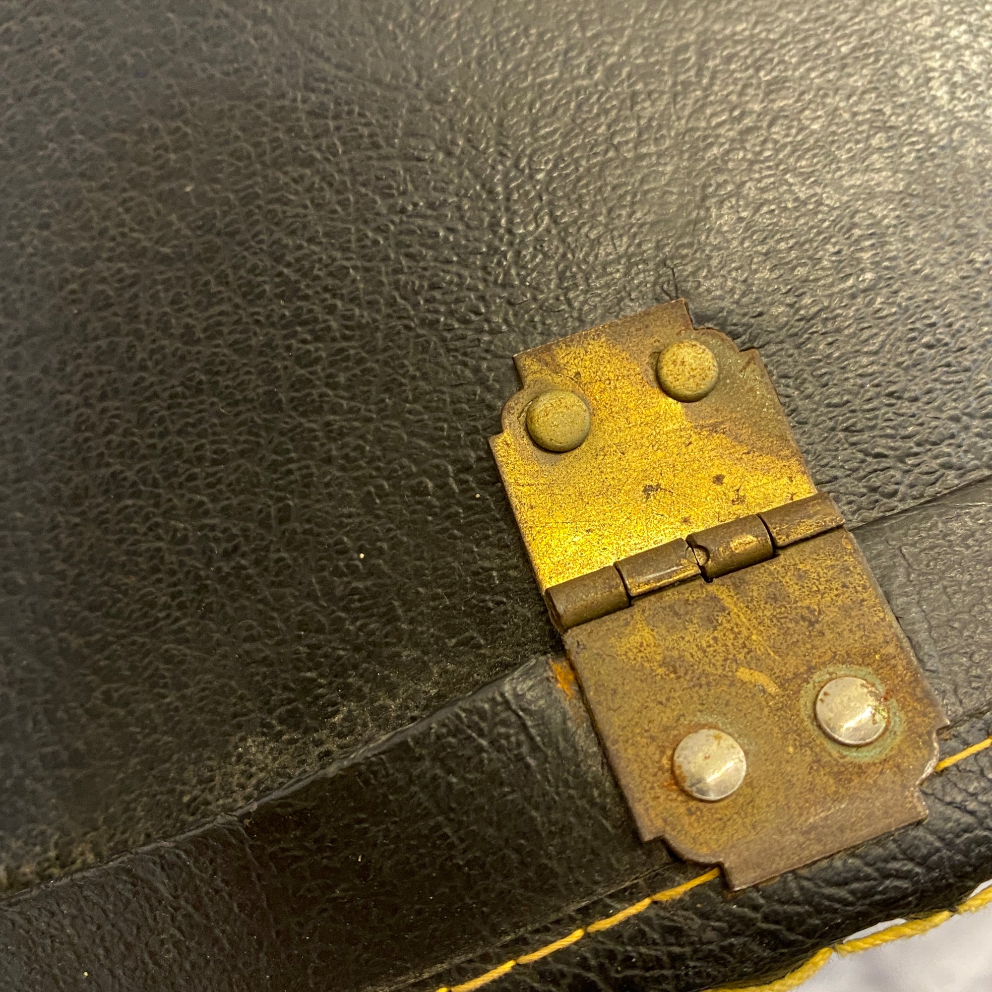 Unknown Chipboard Acoustic Hard Case