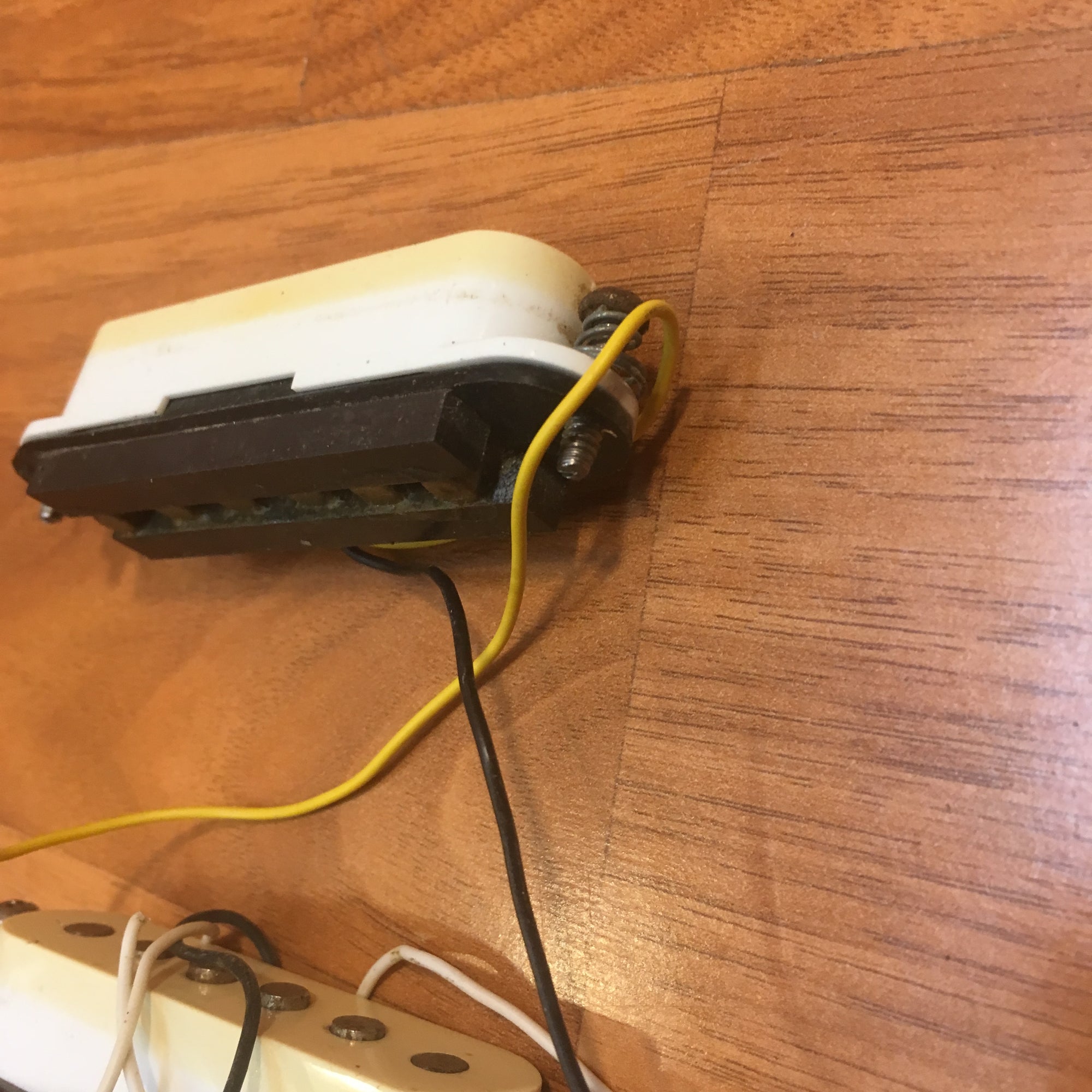 Unknown Strat Single Coil Pickup Set Cream