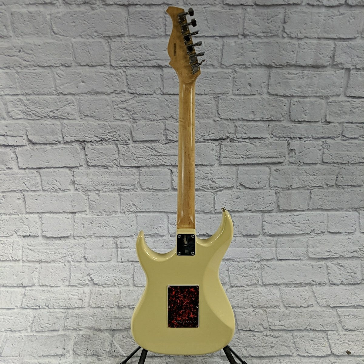 AXL Strat Style Cream HSS Electric Guitar - Evolution Music