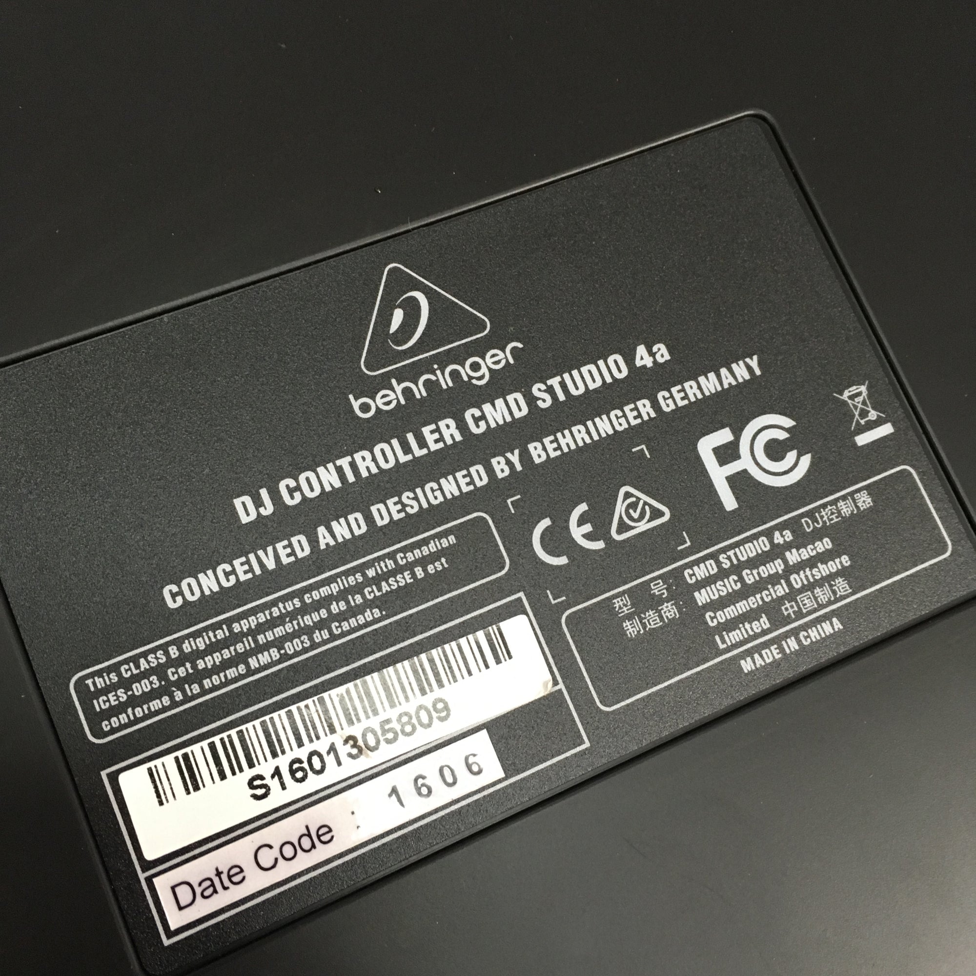 Behringer CMD Studio 4a DJ MIDI Controller