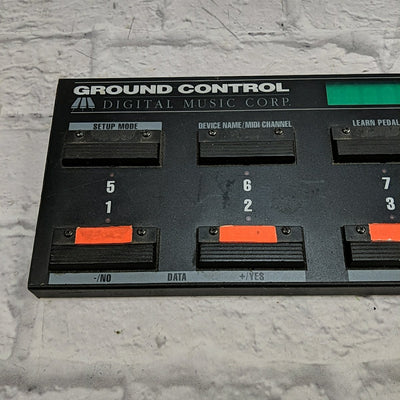 Digital Music Corp. GCX Audio Switcher w. Ground Control Footswitch