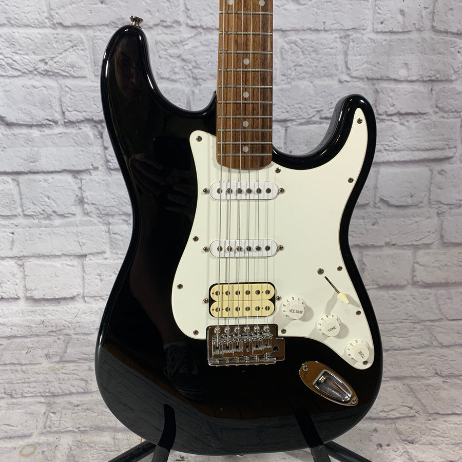 Squier Affinity Black Stratocaster HSS
