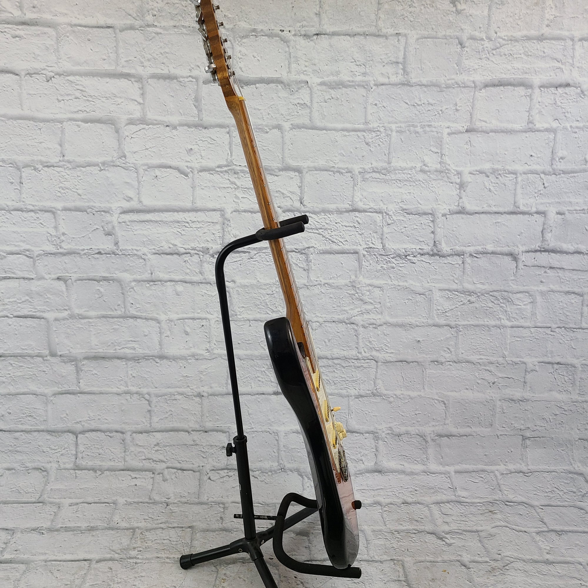 Harmony ST-801 Strat Electric Guitar Sunburst