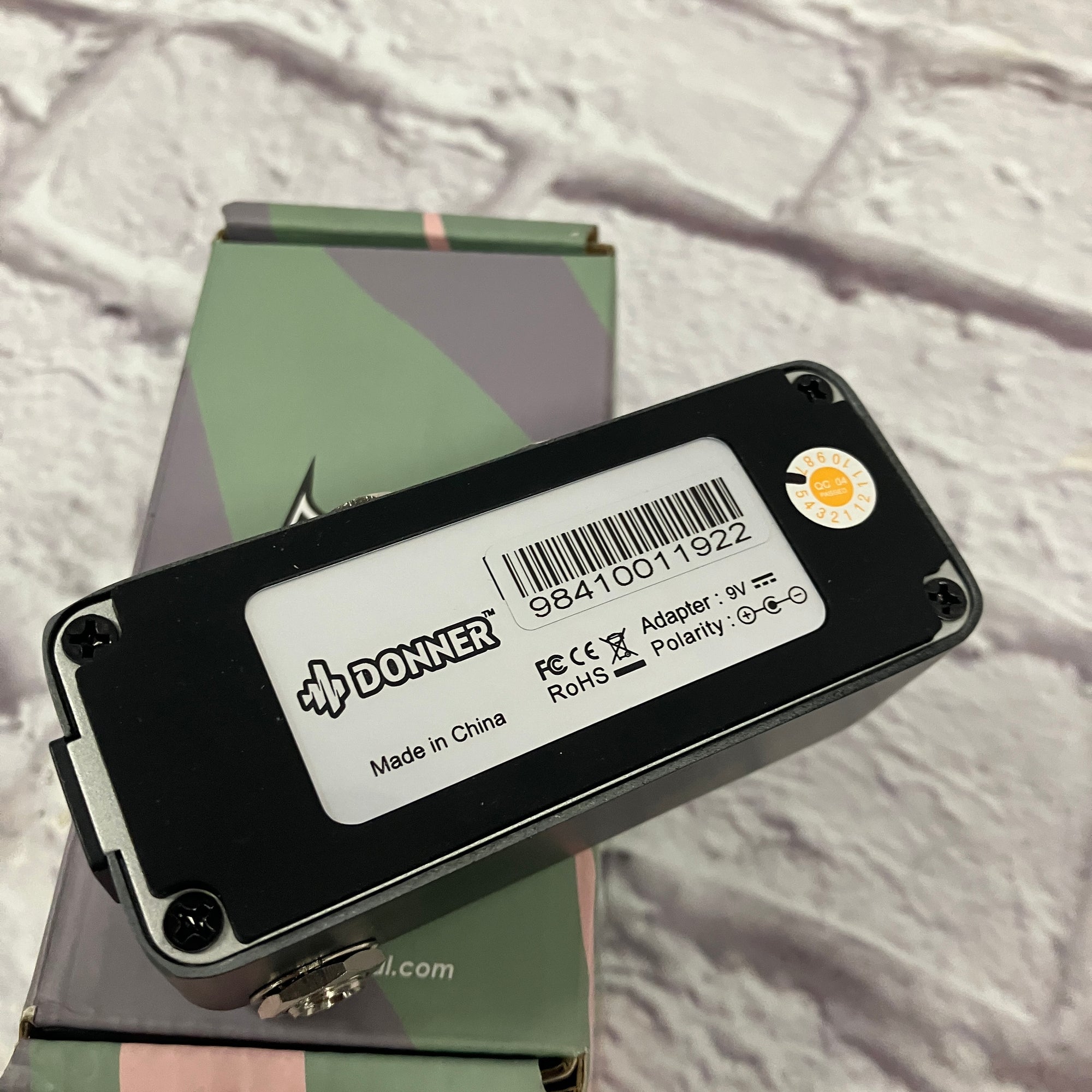 Donner ABY Box Footswitch Evolution Music