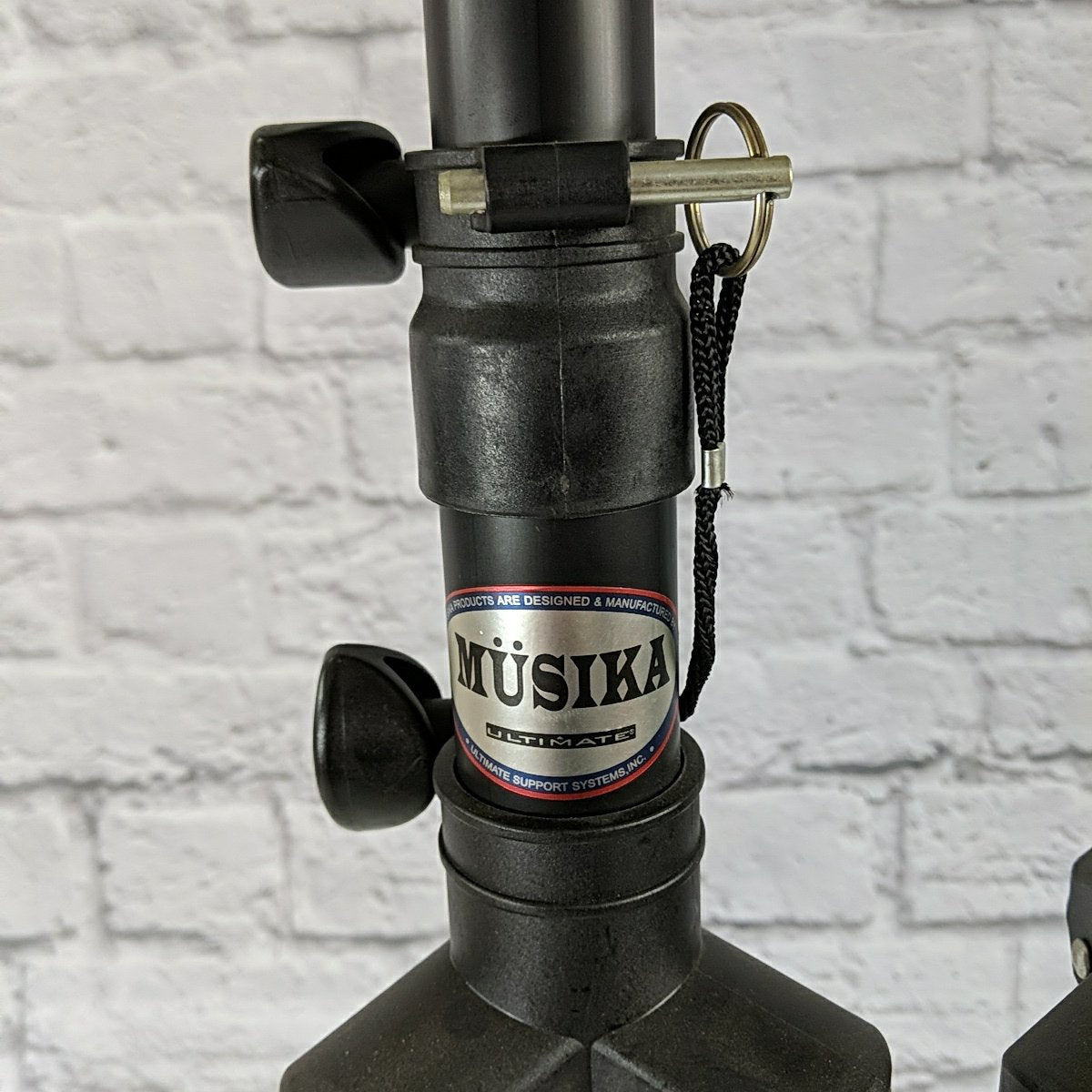 Musika Speaker Stand Pair
