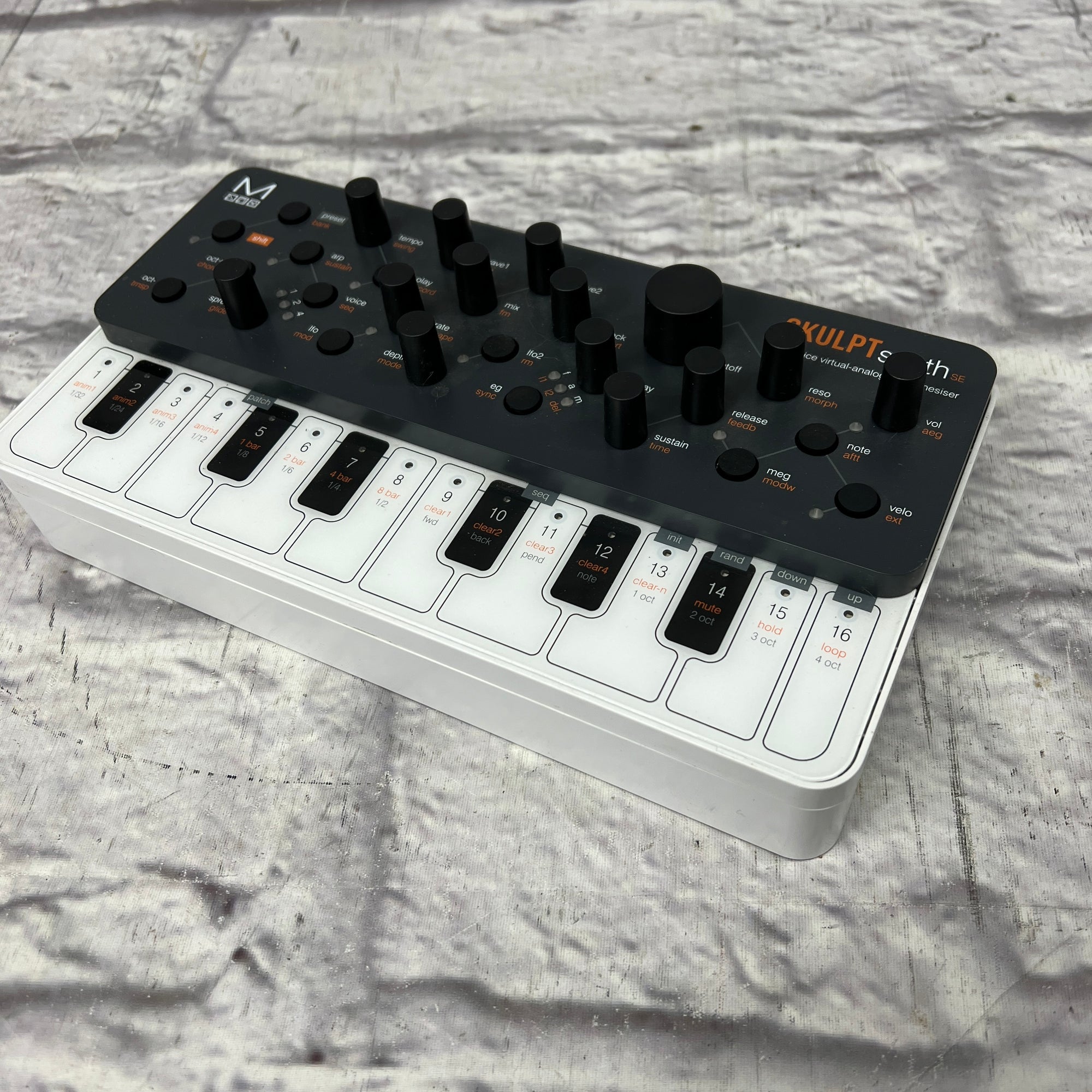 Modal Skulpt Digital Synth