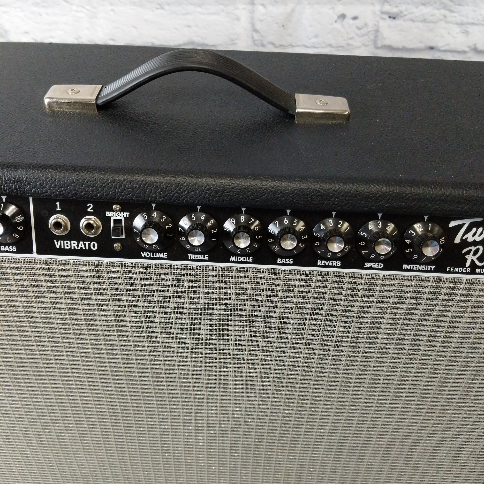 Fender '65 Twin Reverb 2x12-inch 85-watt Tube Guitar Combo Amp w/Footswitch and Cover