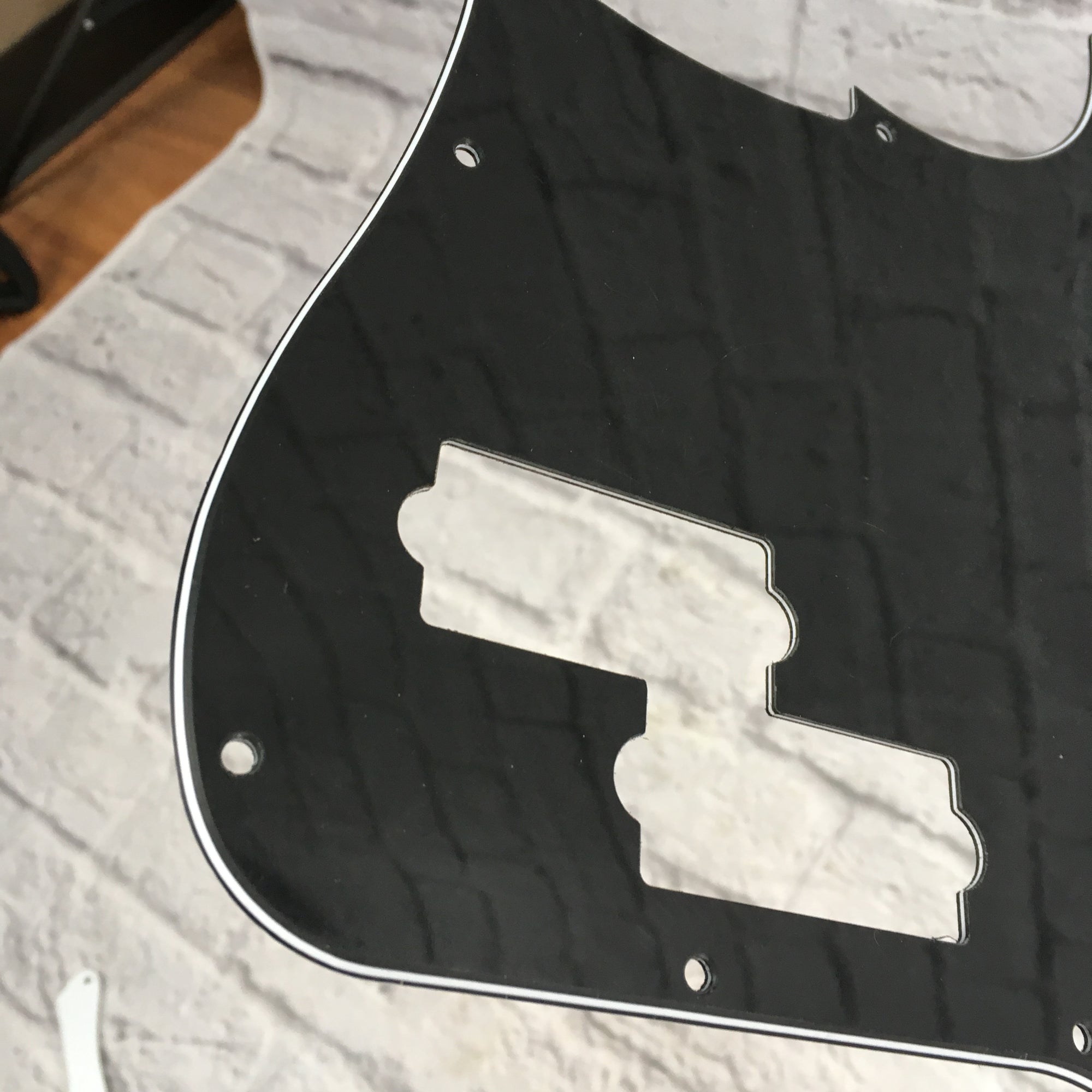 P Bass Style Pickguard Black