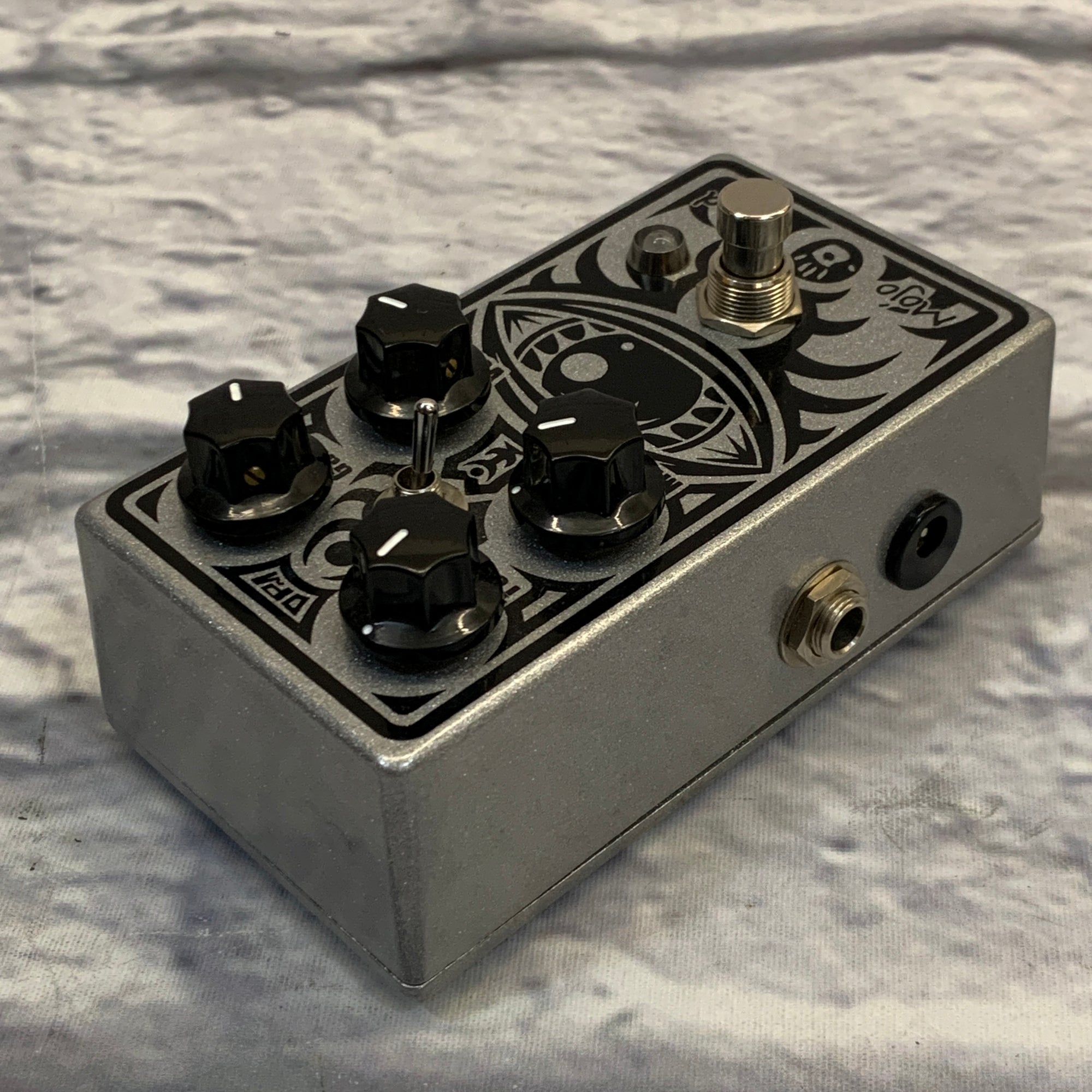 Mojo Hand FX Colossus Fuzz Silver