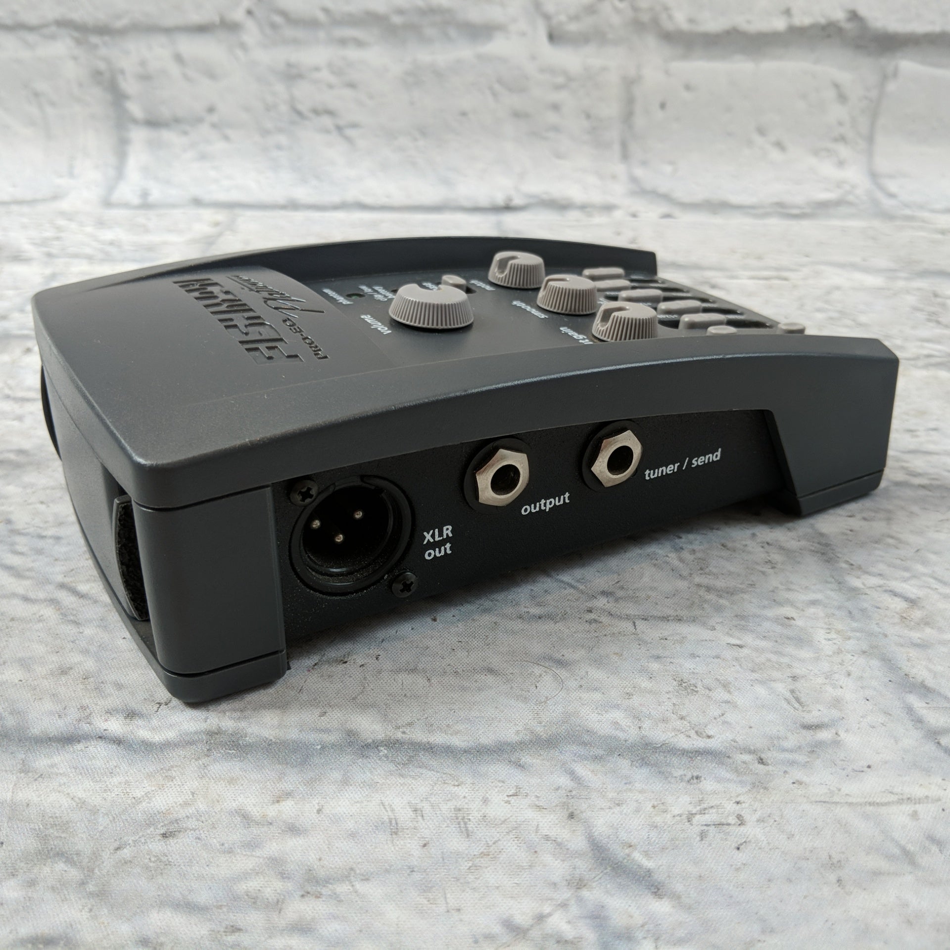 Fishman Pro EQ Platinum 5-Band EQ DI Box  with volume knob issue