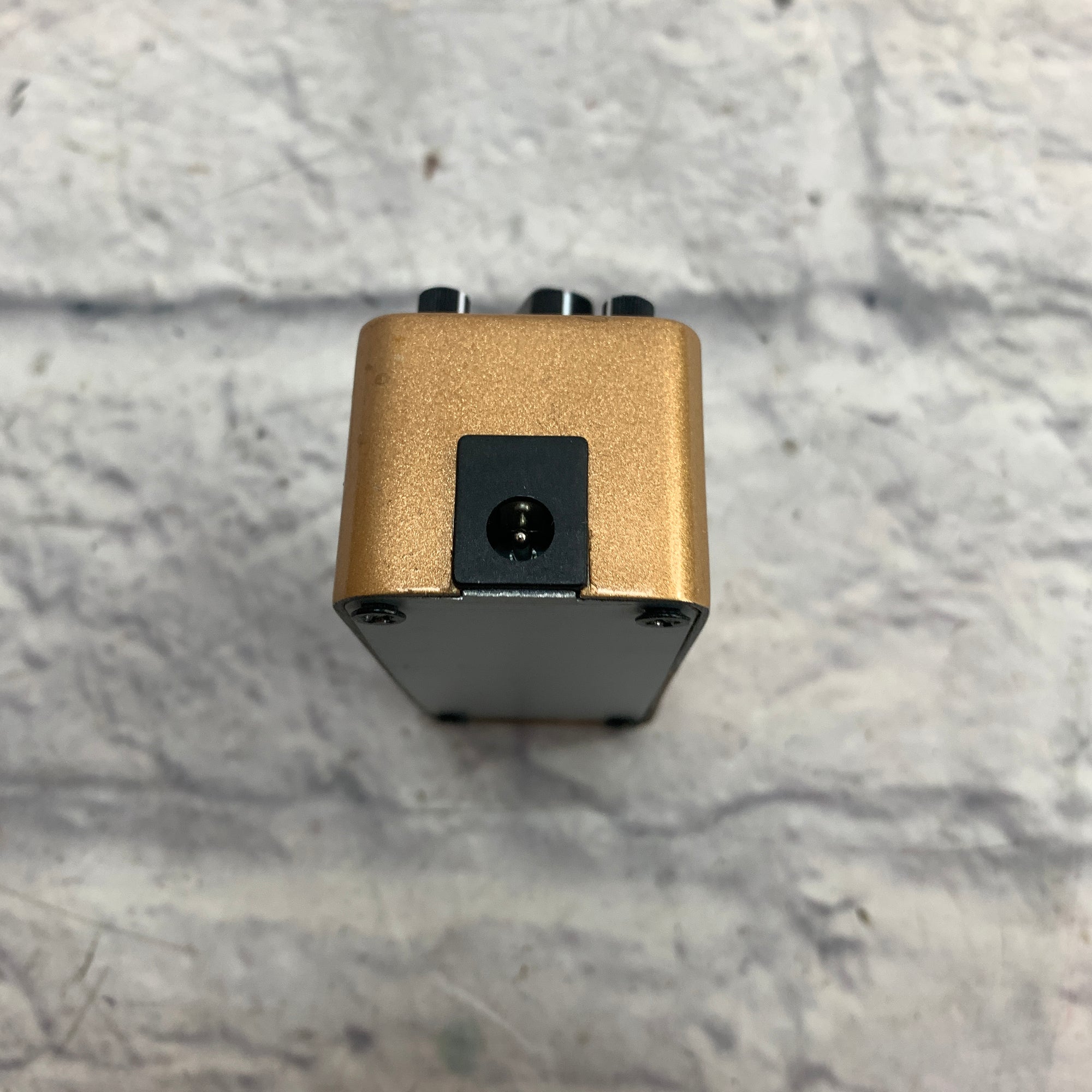 Unknown Gold Mini Tremolo Pedal