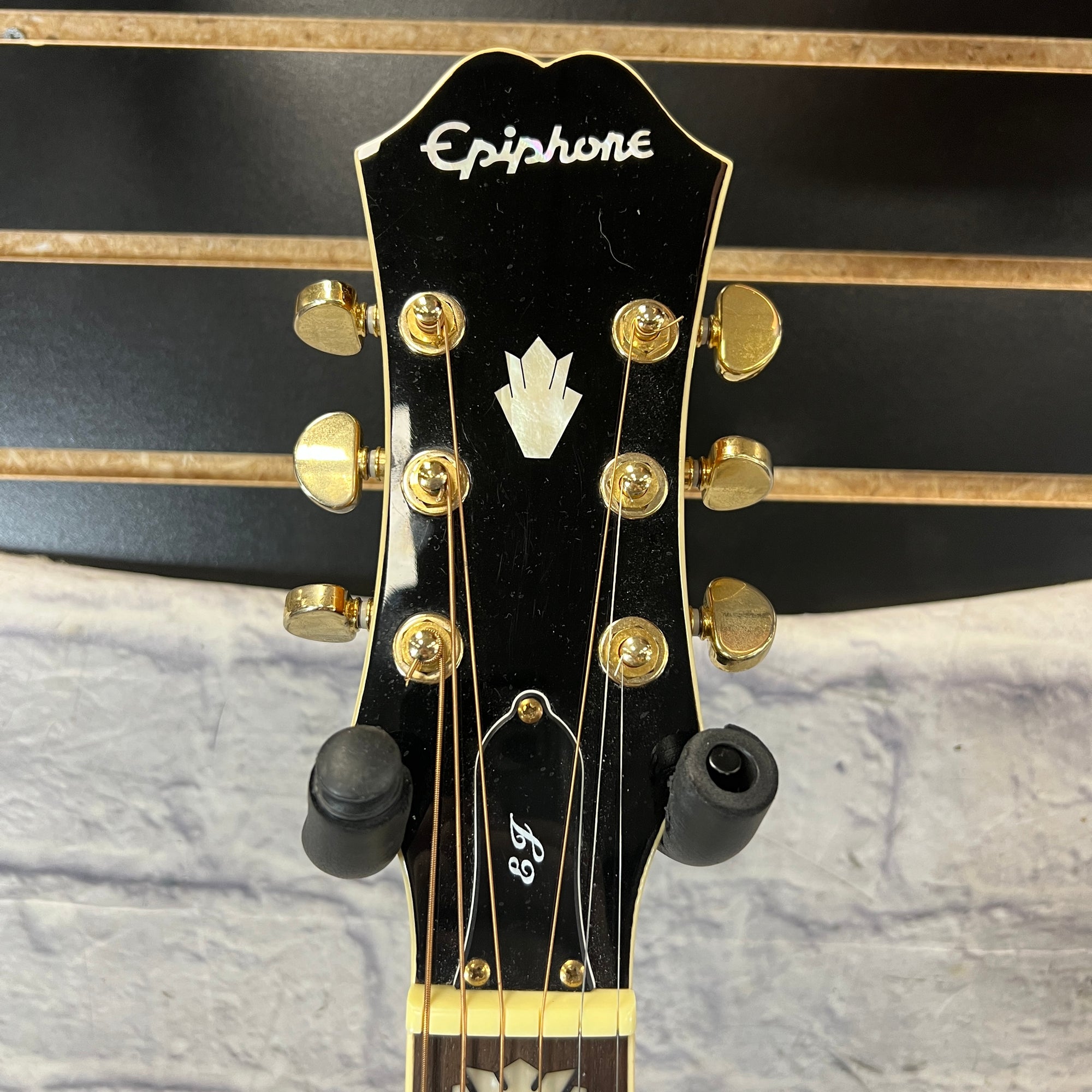 Epiphone EJ200 Vintage Sunburst Jumbo Acoustic Guitar