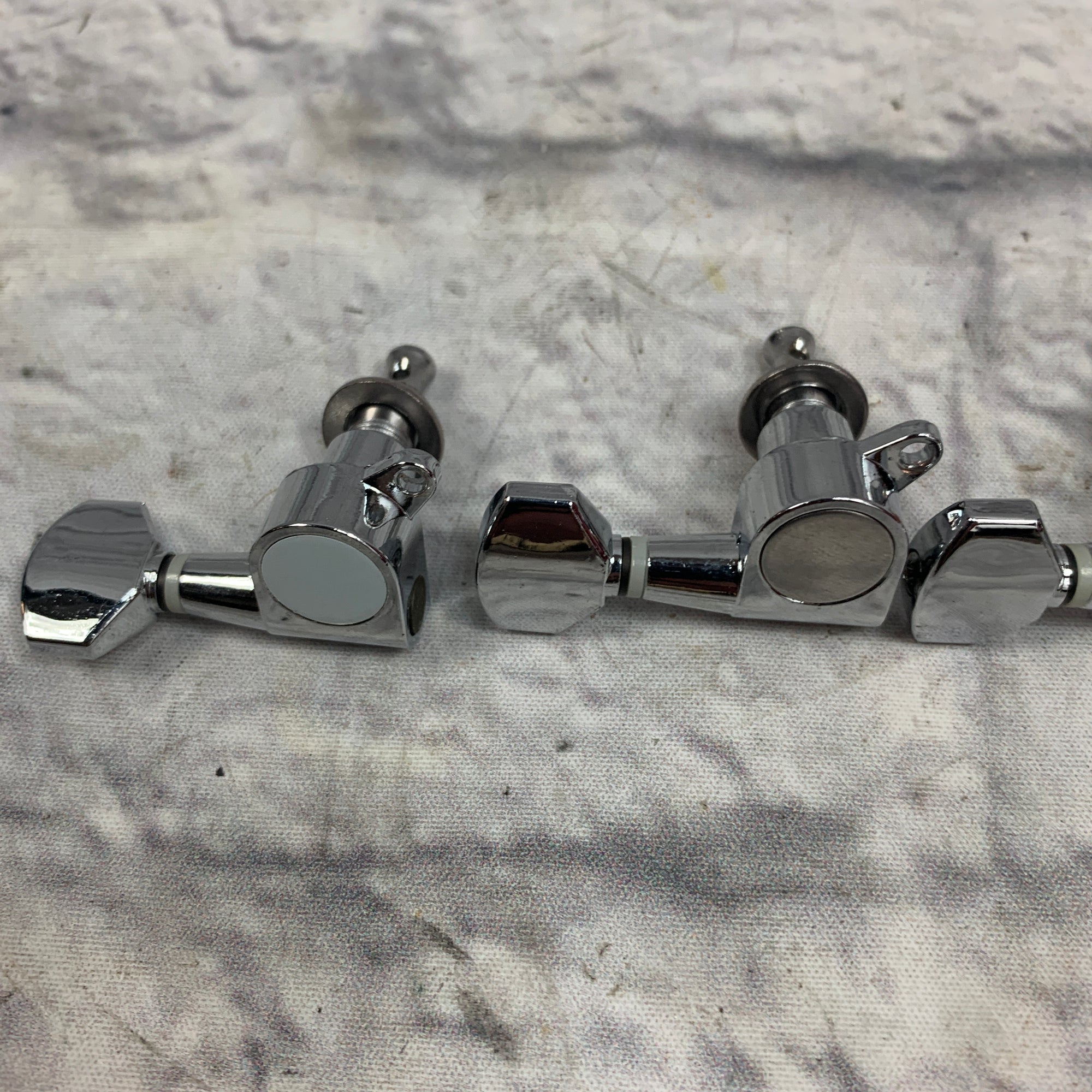 Unknown Electric Guitar Tuning Machines