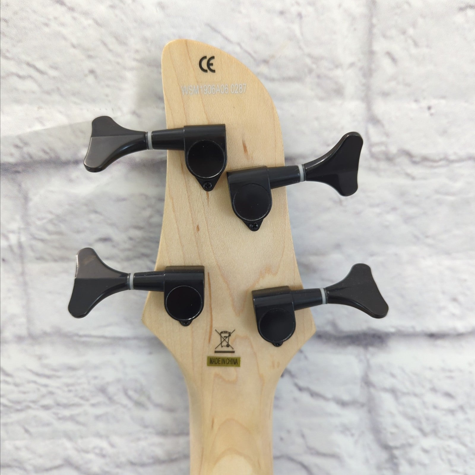 Xaviere DLX Bass Active Preamp, Carved Body, Transparent Green 4 String Bass Guitar
