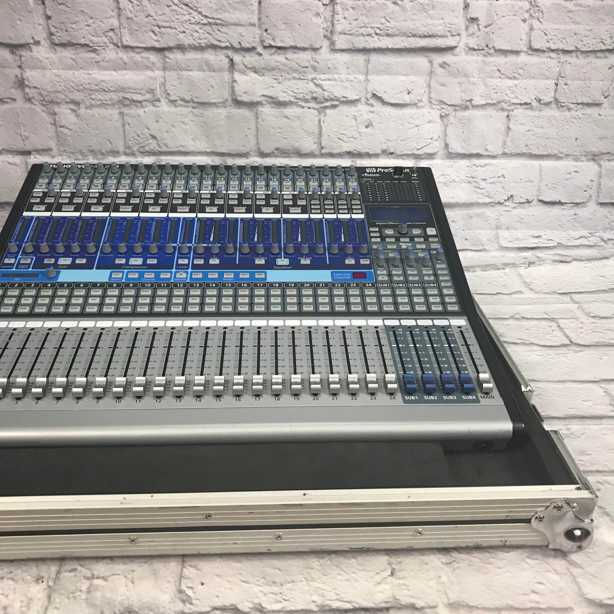 Presonus StudioLive 24.4.2 AI Console w/ Flight Case