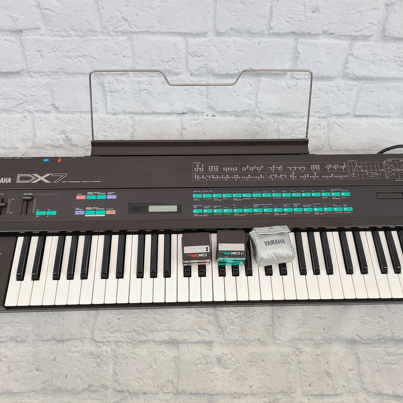 Yamaha DX7 Digital Programmable Algorithm Synthesizer w/ RAM carts & B ...