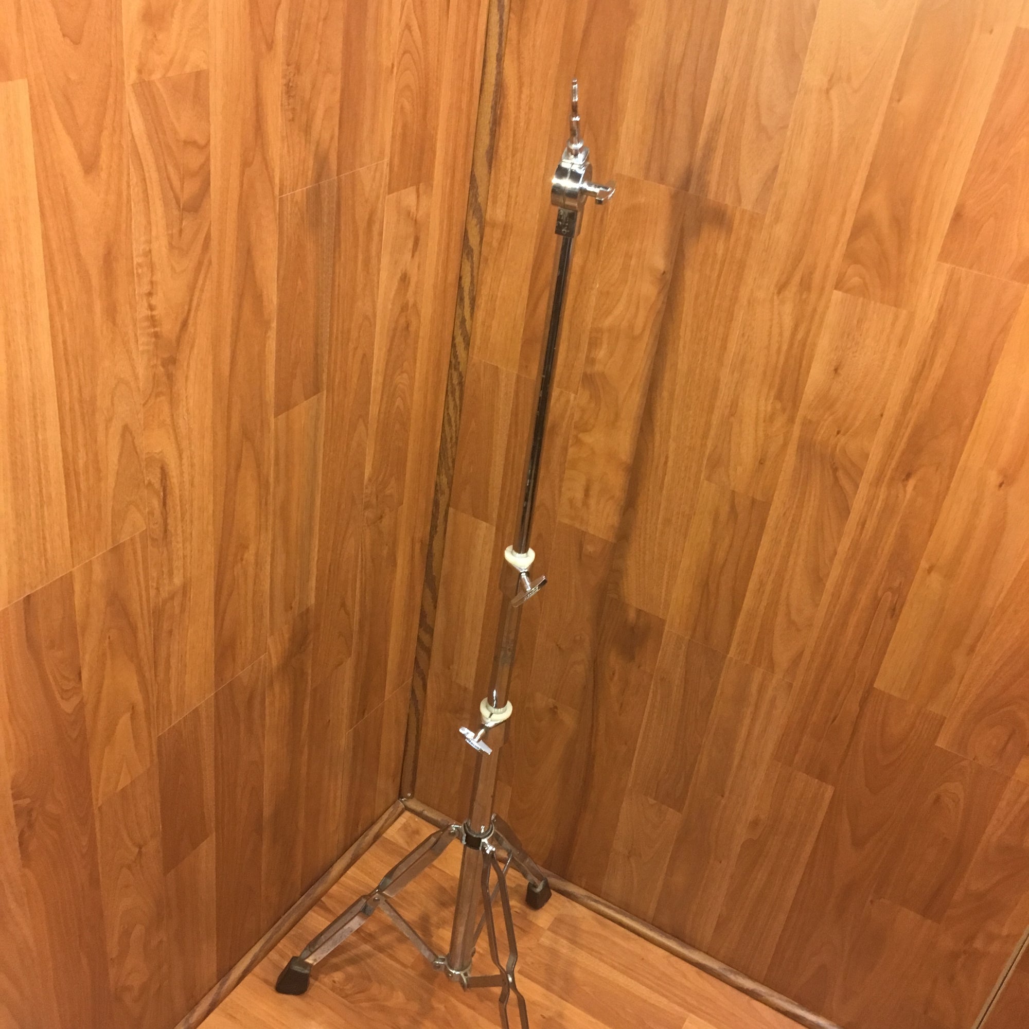 Ludwig Straight Cymbal Stand (missing leg nut)