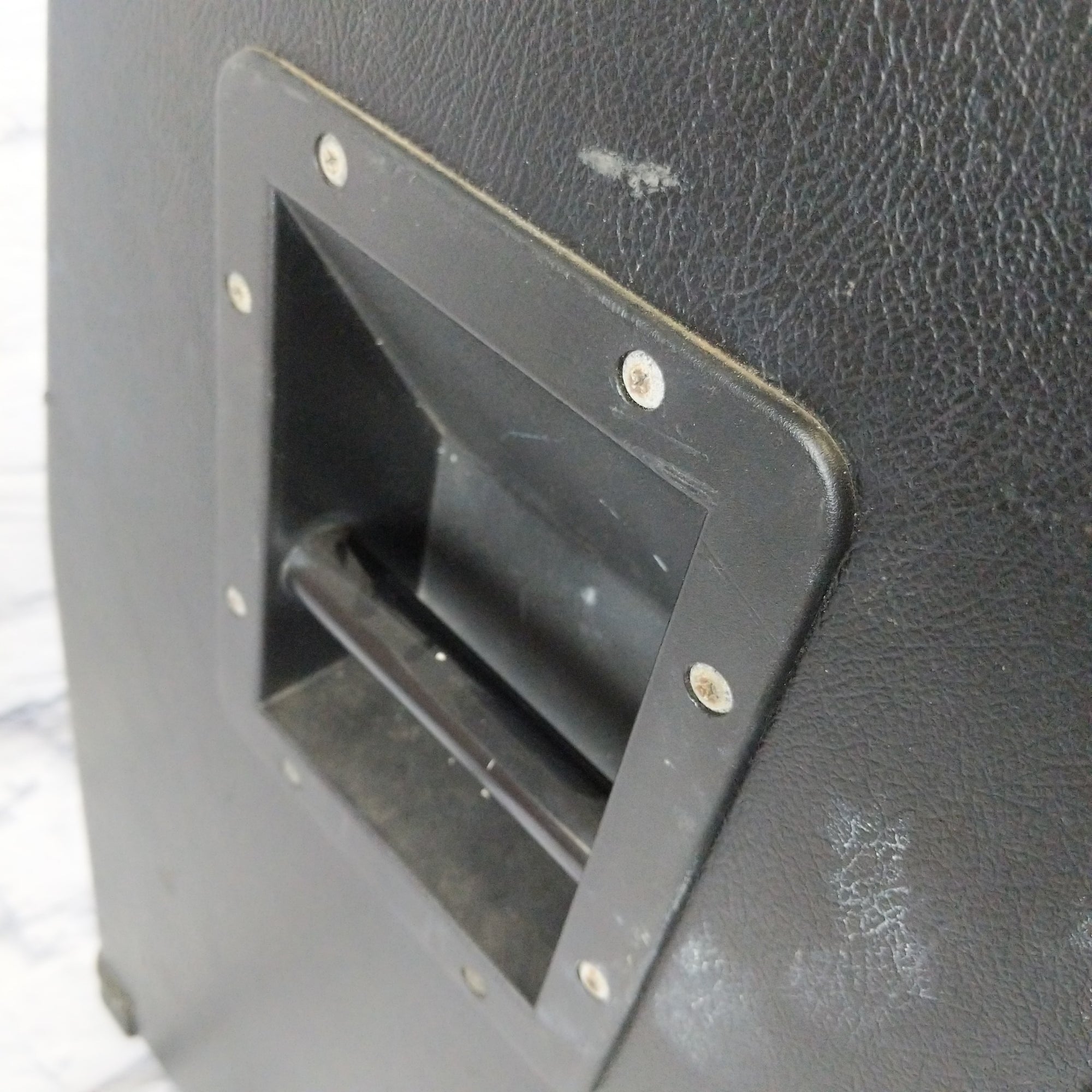 Line 6 4x12 Guitar Cab