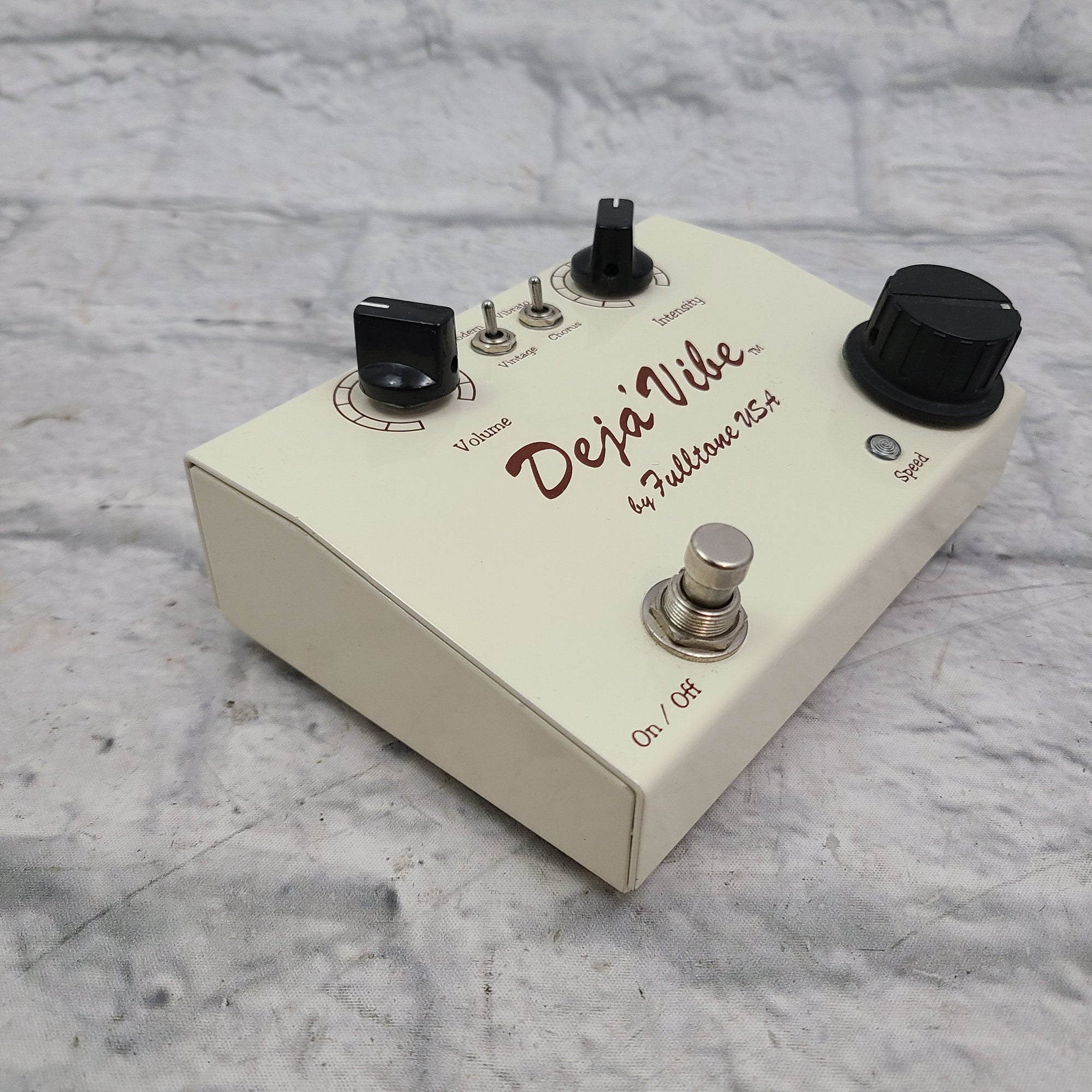 Fulltone Deja Vibe Vibrato Pedal