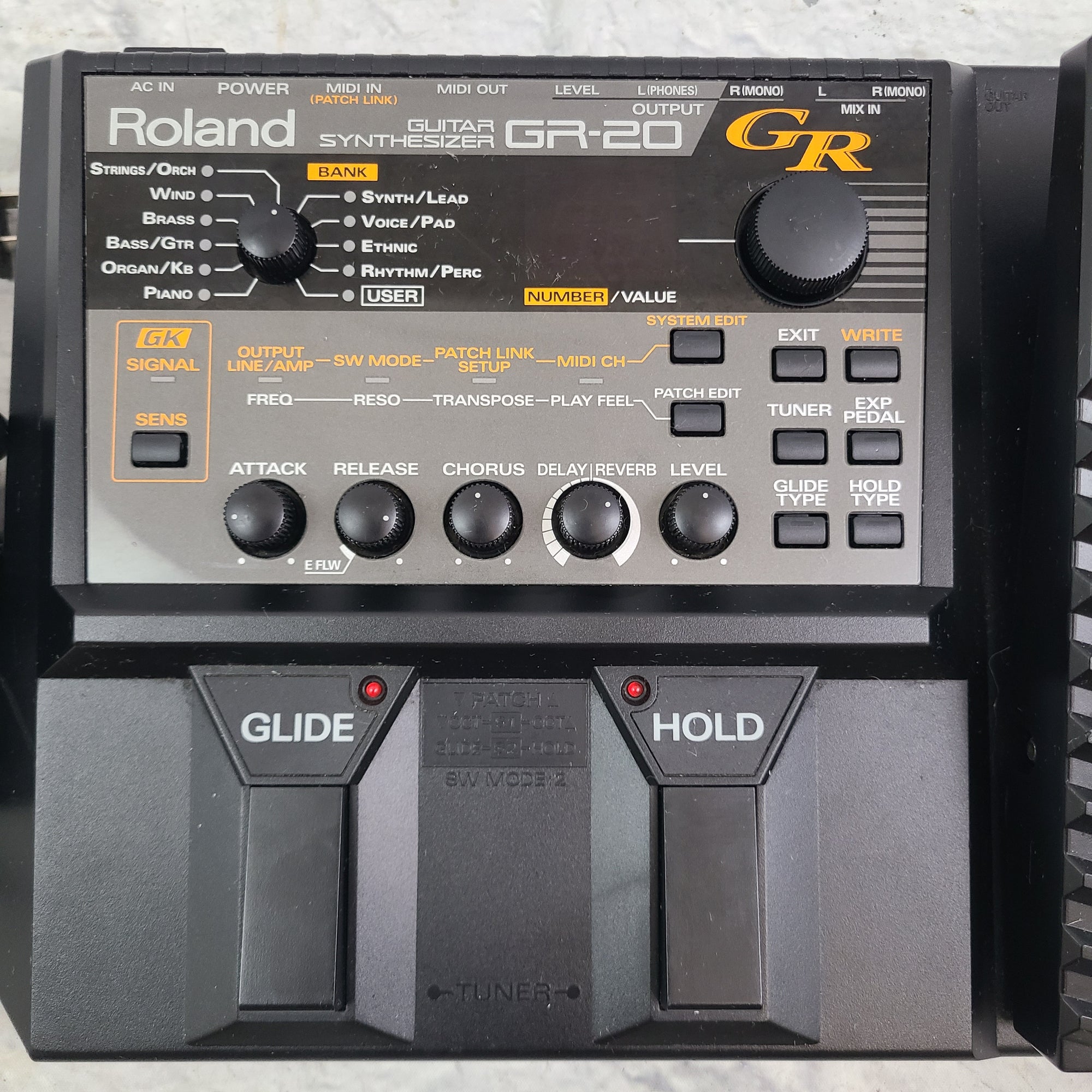 Roland GR-20 Guitar Synthesizer Footswitch - Evolution Music