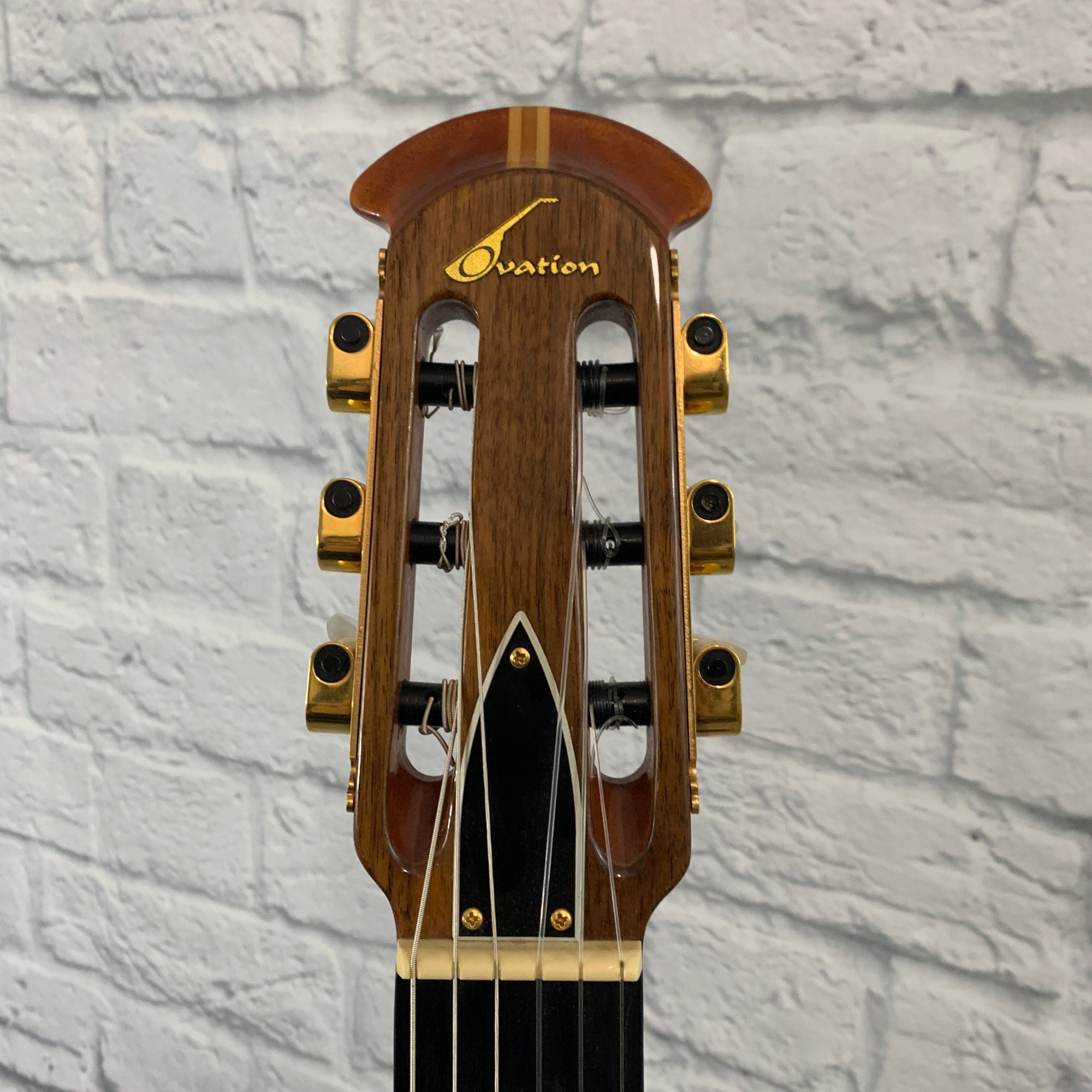 1979 Ovation 1613 Acoustic-Electric Classical Guitar w 1979 Ovation 1613 Acoustic-Electric Classical Guitar w