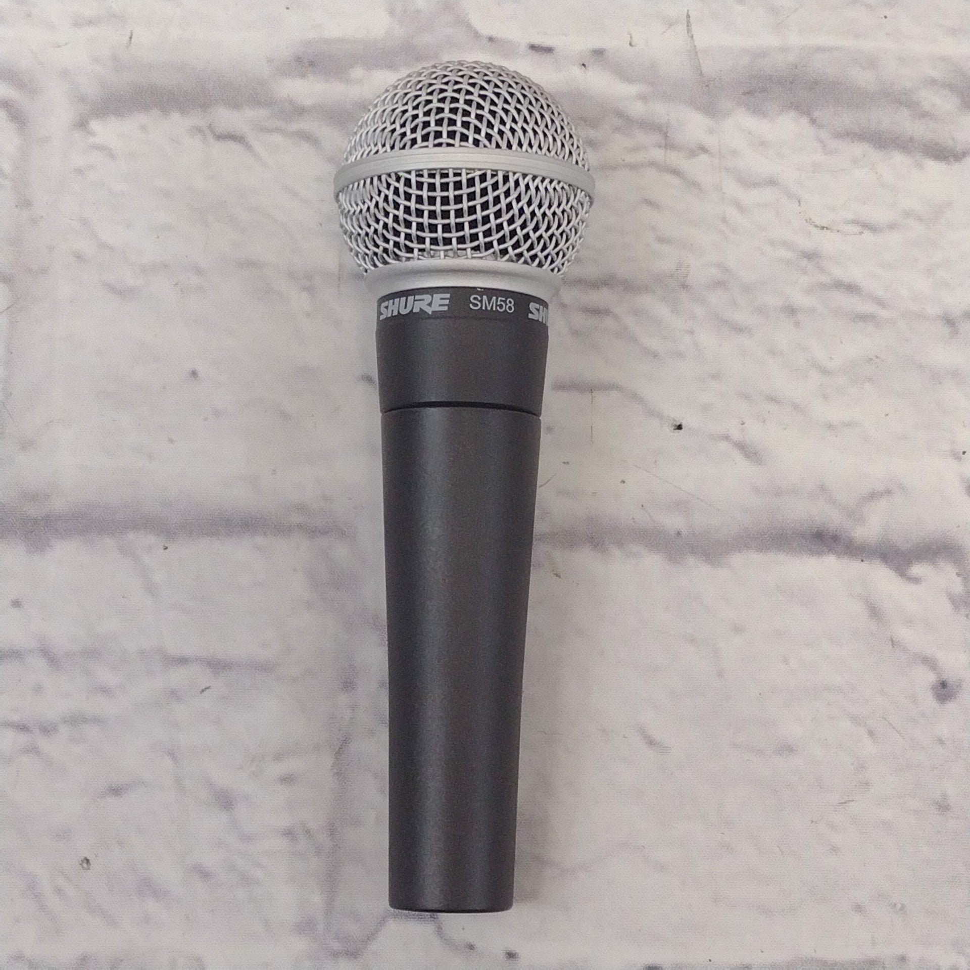 Shure SM58 w/ Box Microphone - Evolution Music