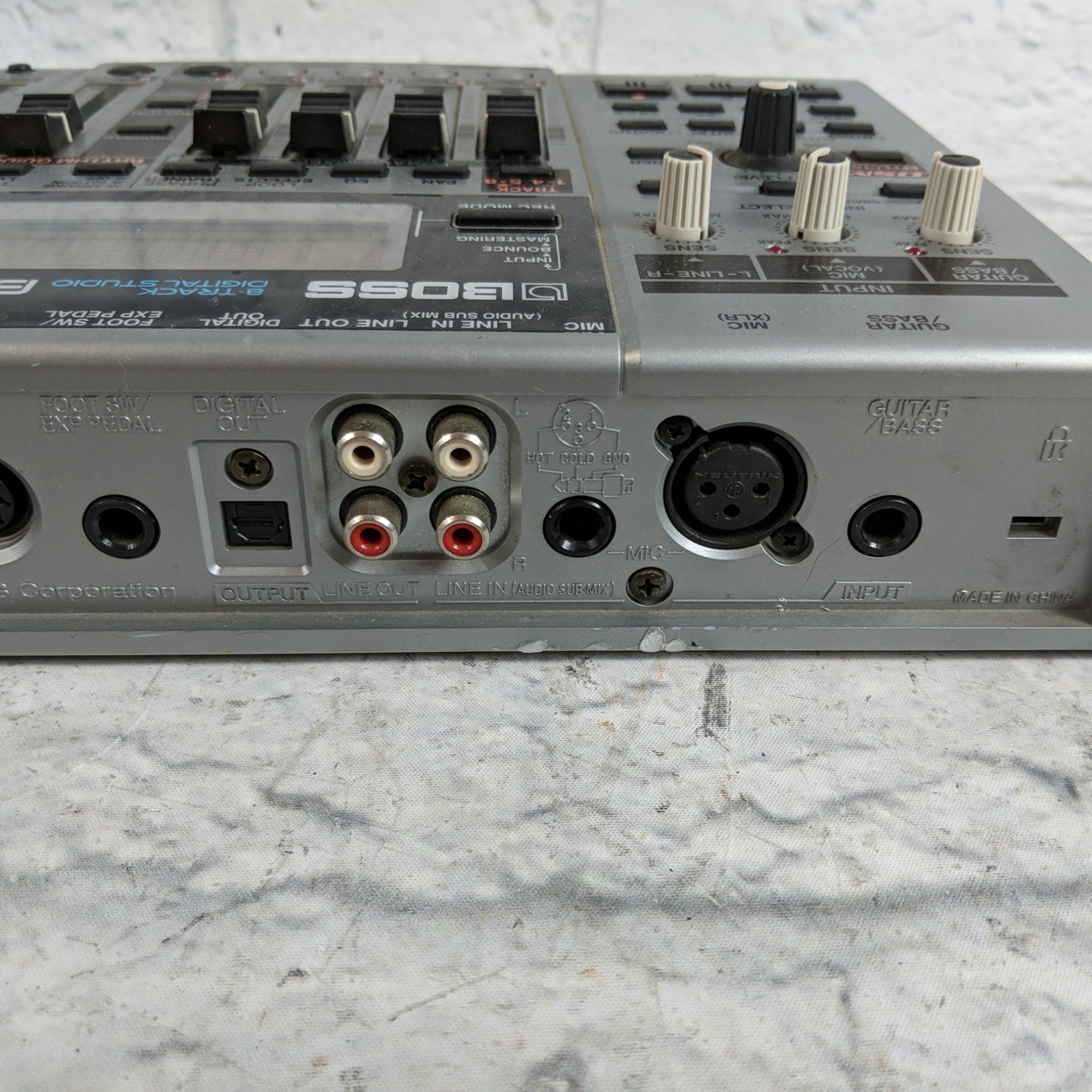 Boss BR-864 8-Track Digital Studio Recorder - Evolution Music Boss BR-864 8-Track Digital Studio Recorder - Evolution Music
