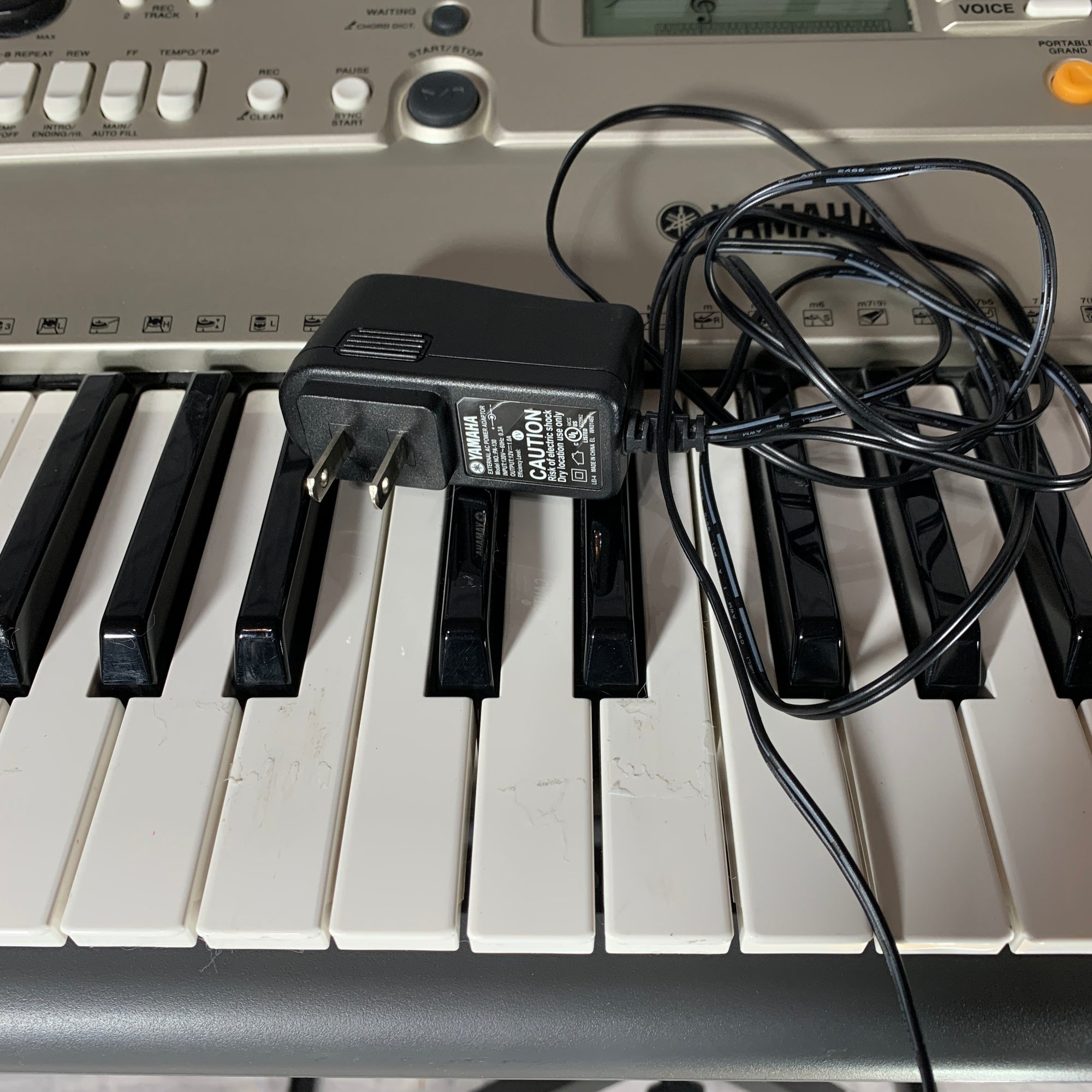 Yamaha PSR E313 61 Key Keyboard Electric Piano - Evolution Music