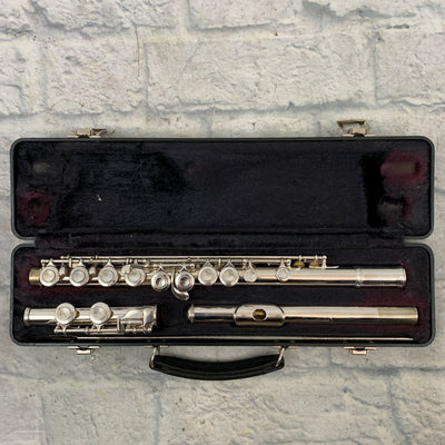 Armstrong Model 104 Closed-Hole Flute w/ Case